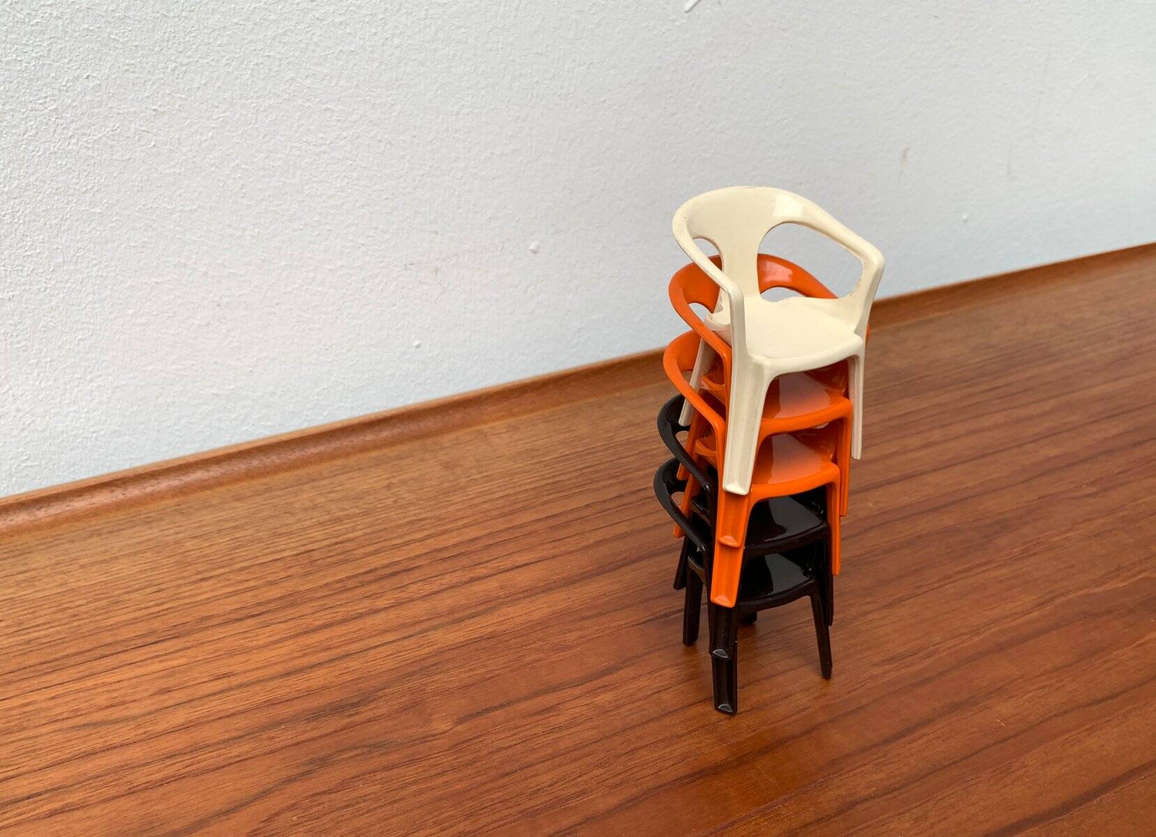 300 Monobloc Decorative Chairs Small by Henry Massonnet for Stamp, France, 1970s, Set of 5