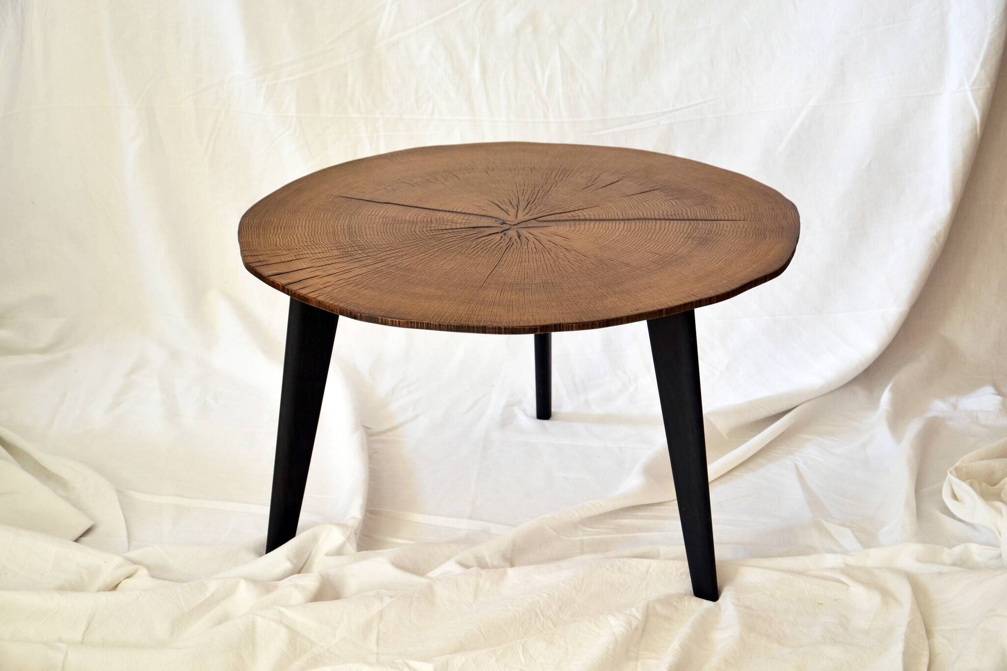 Round oak coffee table