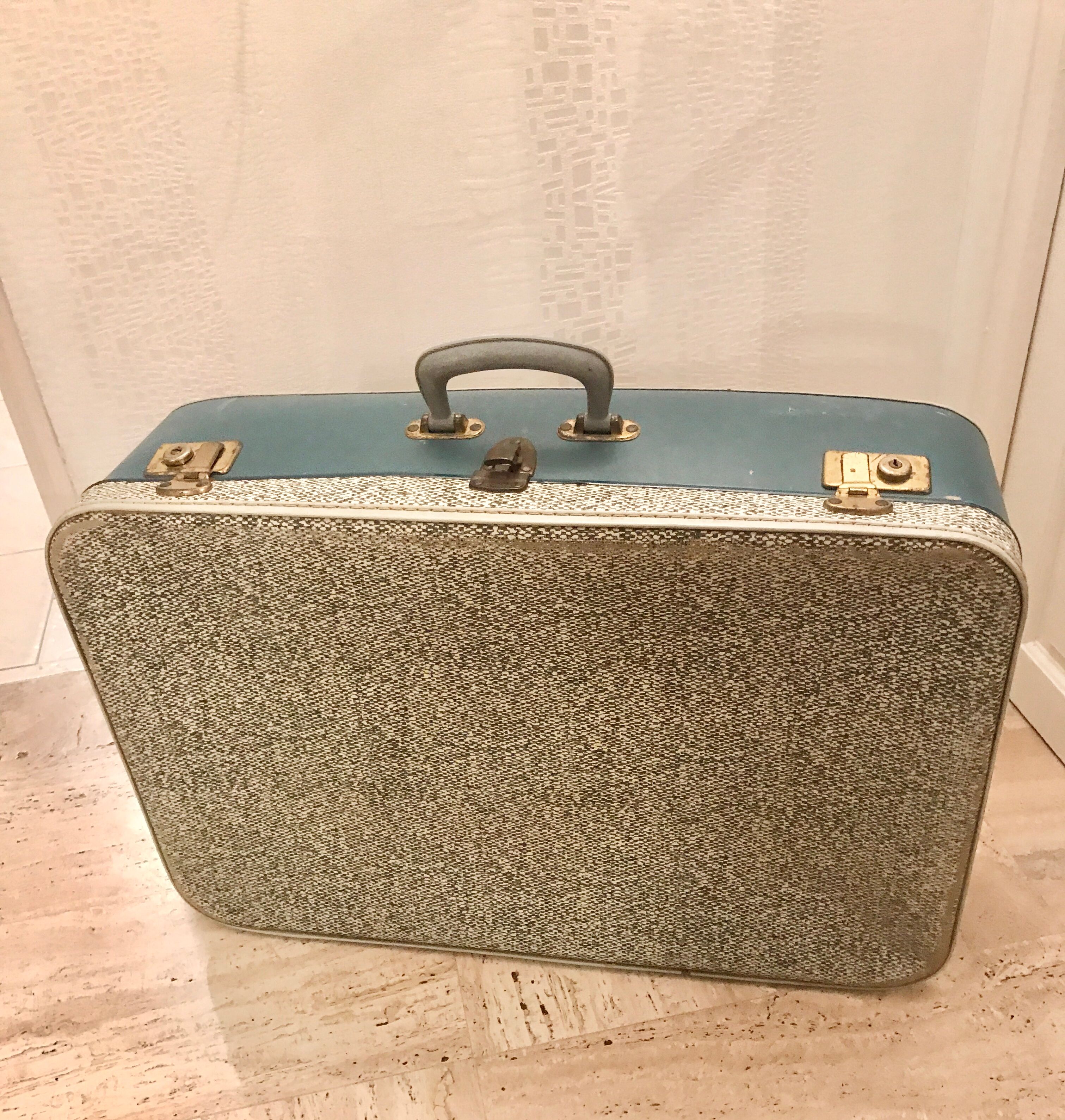 Valise vintage bleue