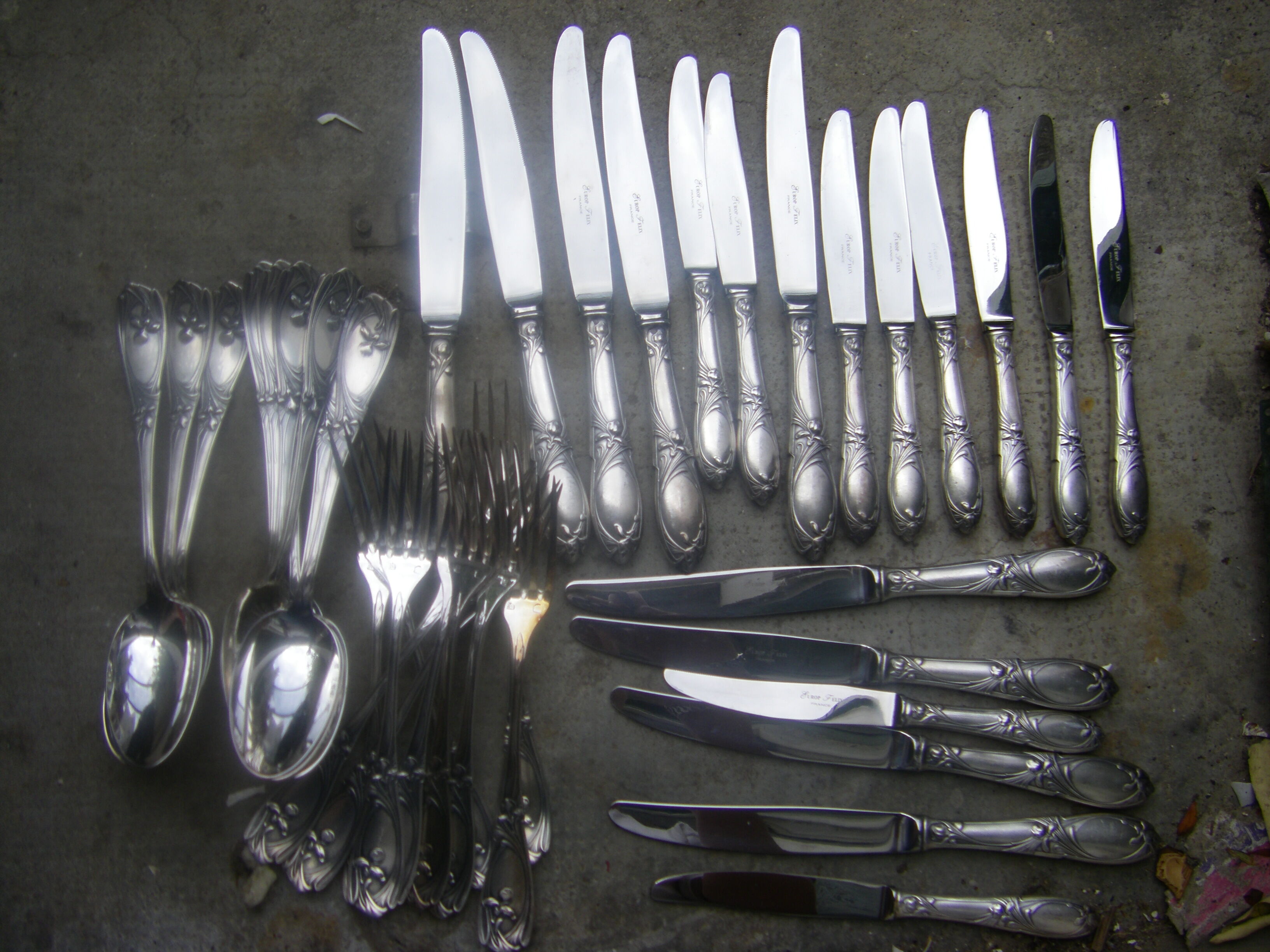 Stryle Art Nouveau housewife's party