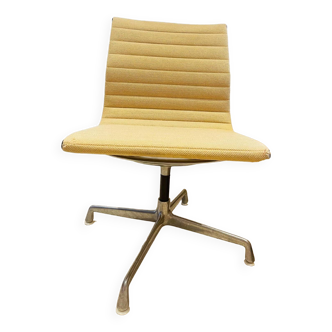 Armchair by Charles & Ray Eames for Herman Miller