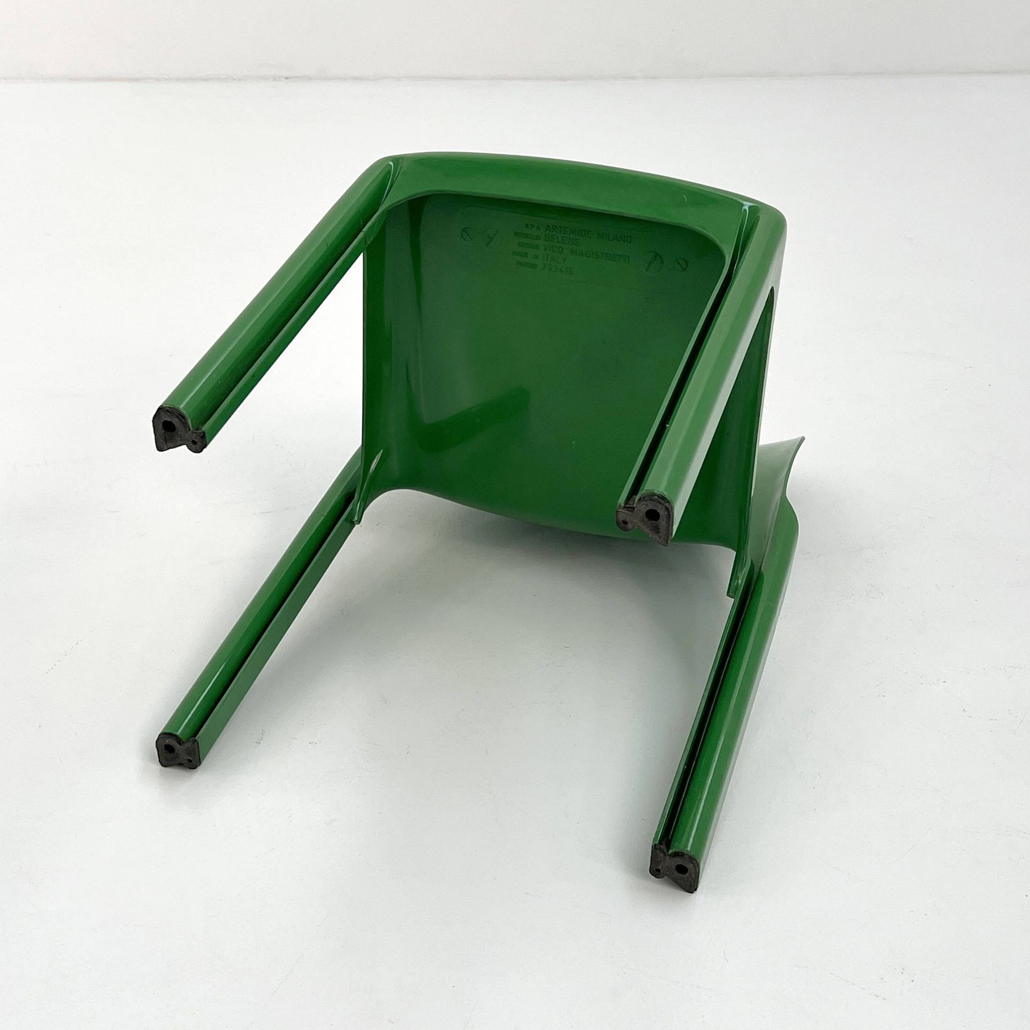 Set of 4 green Selene chairs by Vico Magistretti for Artemide, 1970