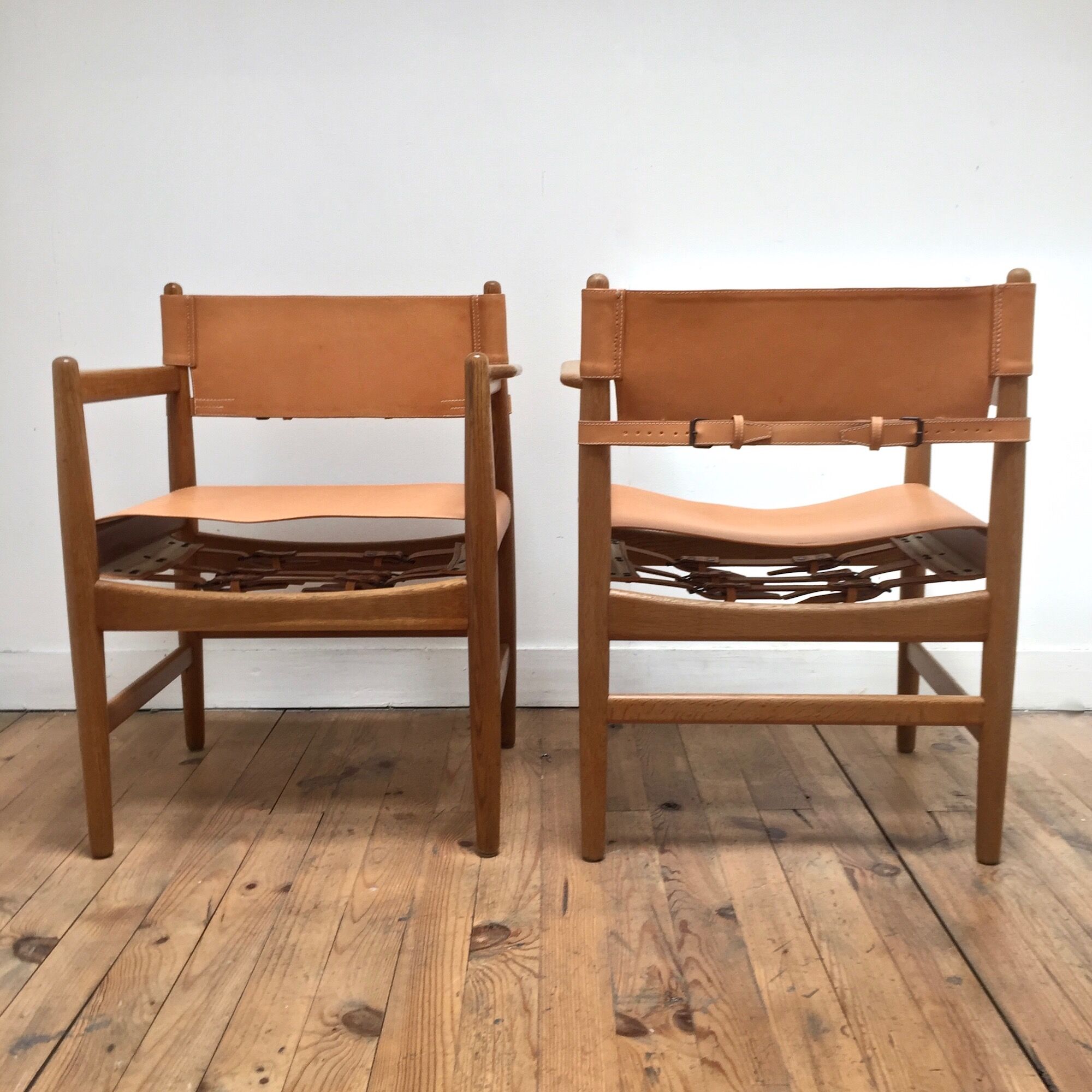 Wood and leather armchairs Borge Mogensen