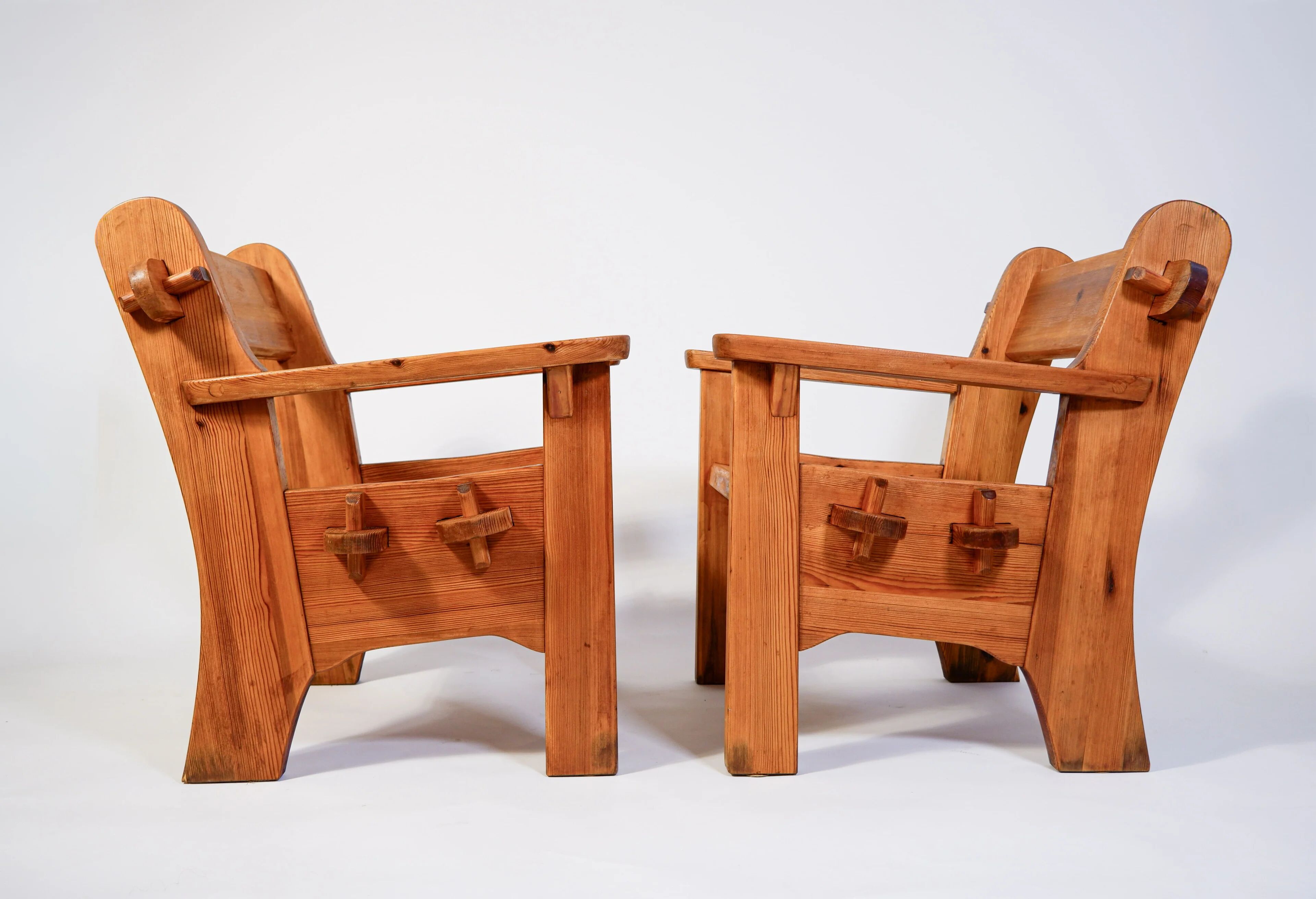David Rosèn, pair of Berga armchairs for Nordiska Kompaniet, 1944.