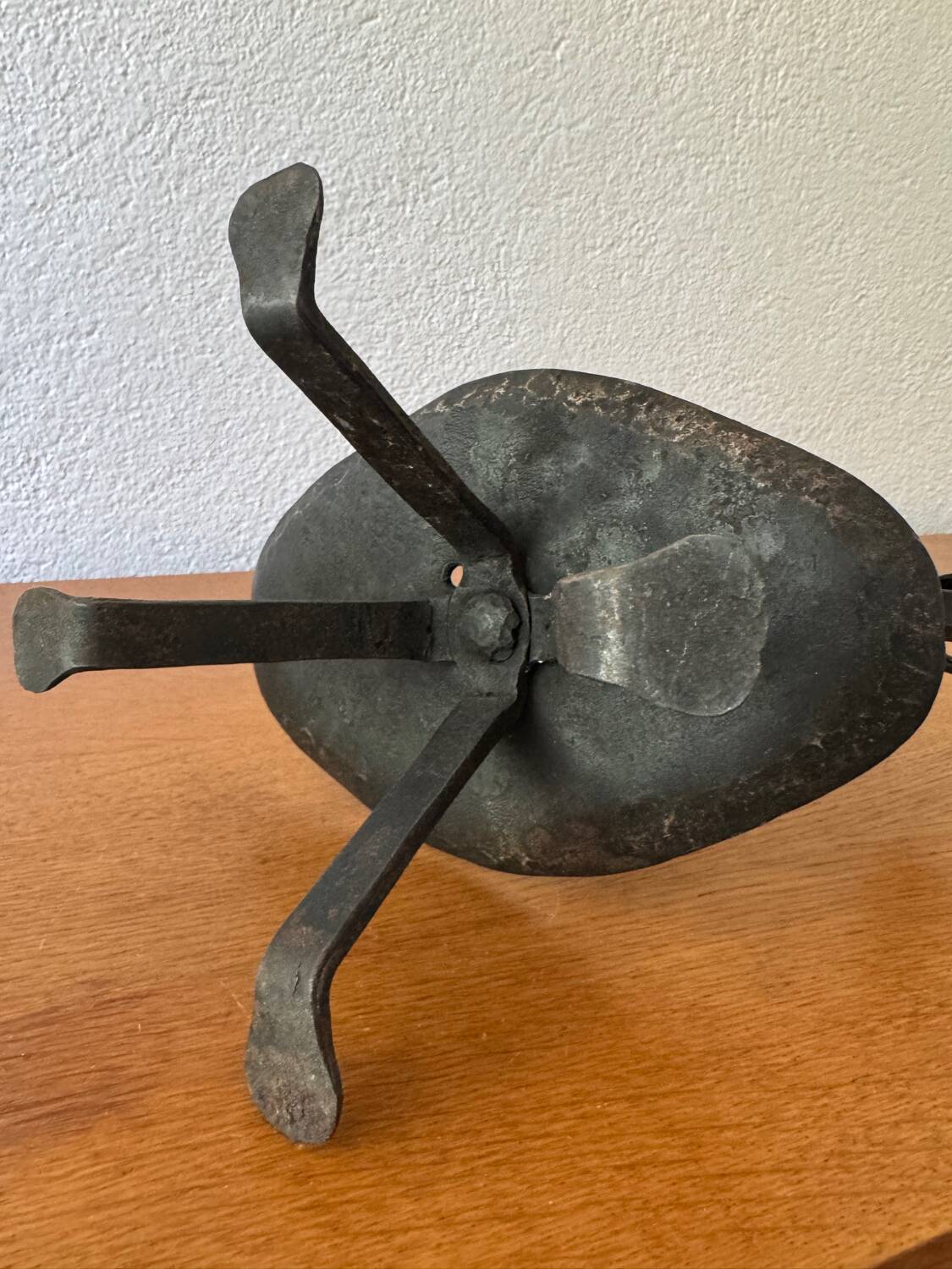 Brutalist wrought iron chandelier from the 60s