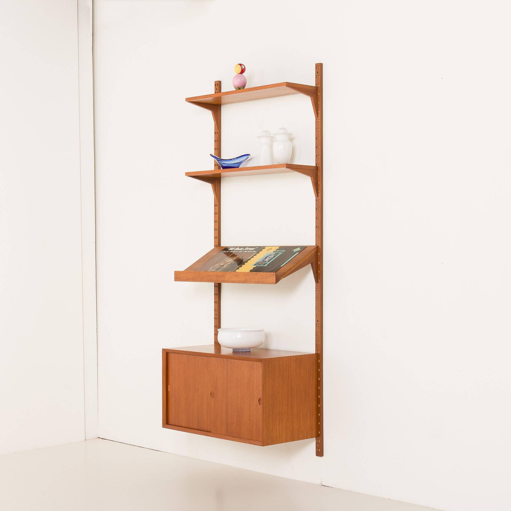 Poul Cadovius teak wall unit with expository shelf for Cado, Denmark 1960s