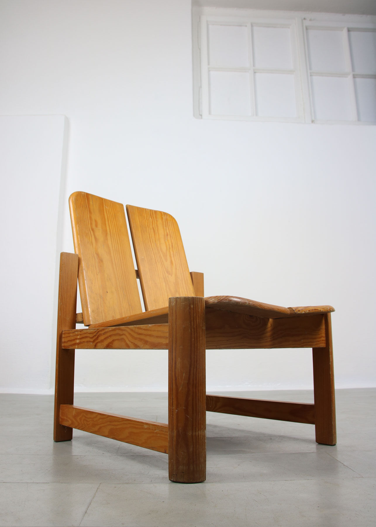 Vintage scandinavian pine lounge chair