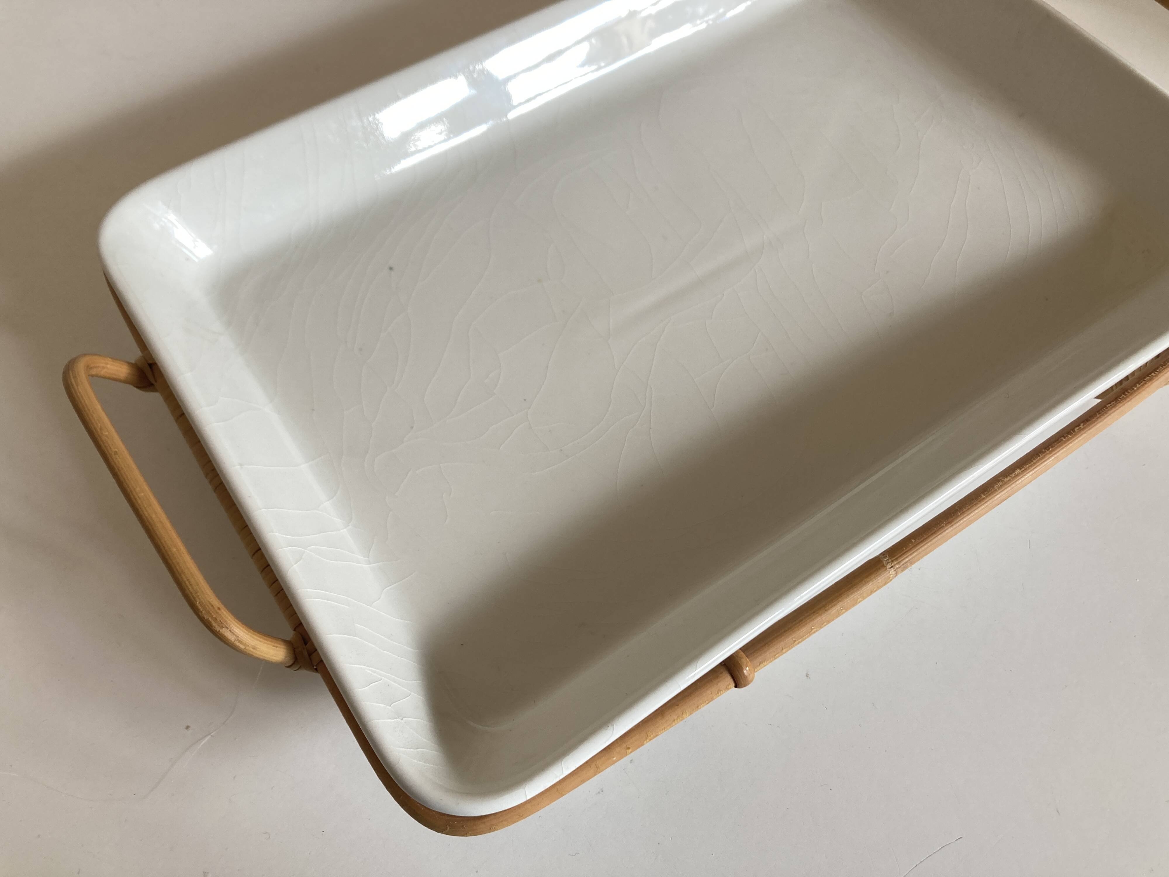 Plate Arabia Finland in faience and rattan 1960