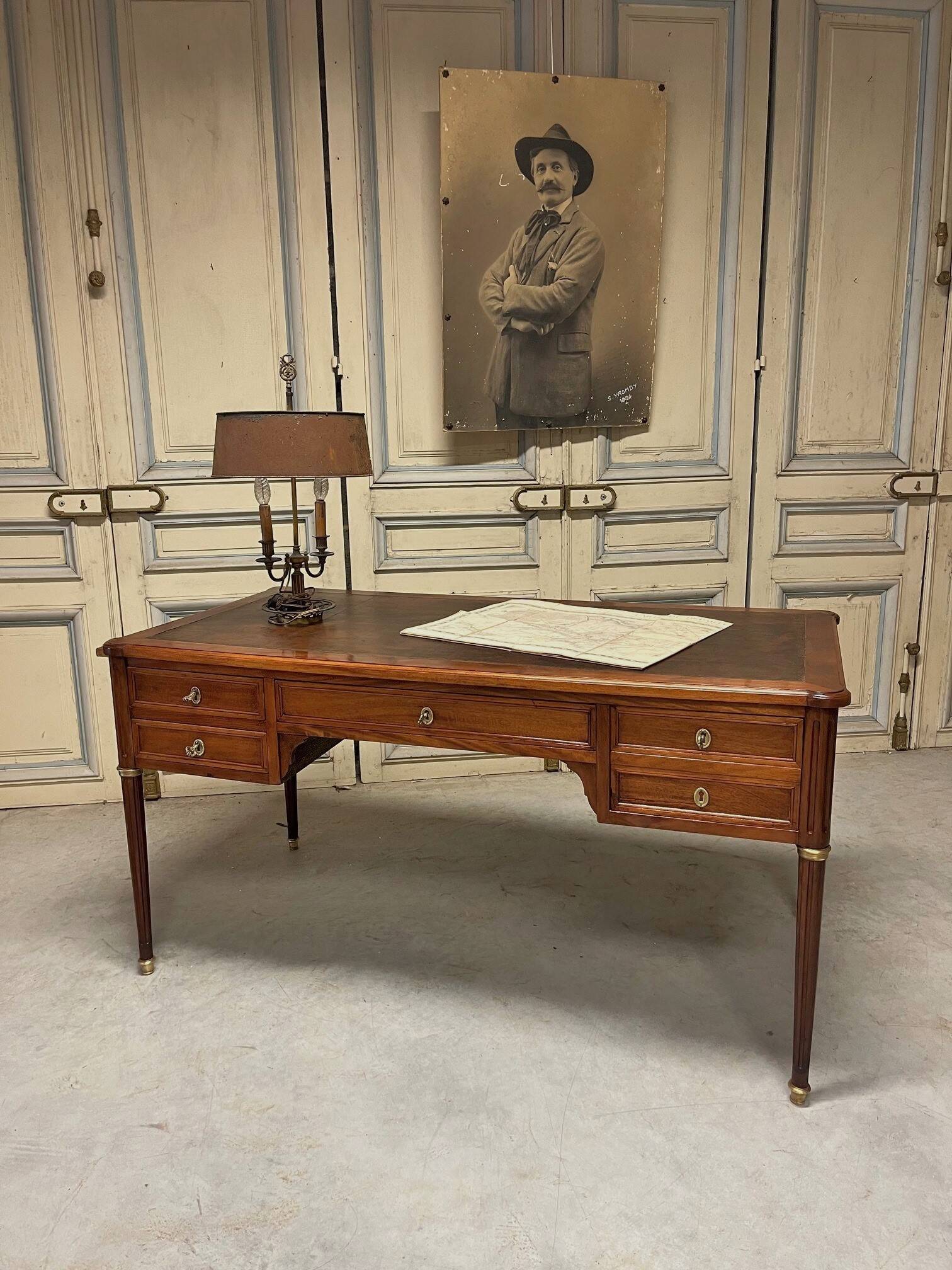 Louis XVI flat desk