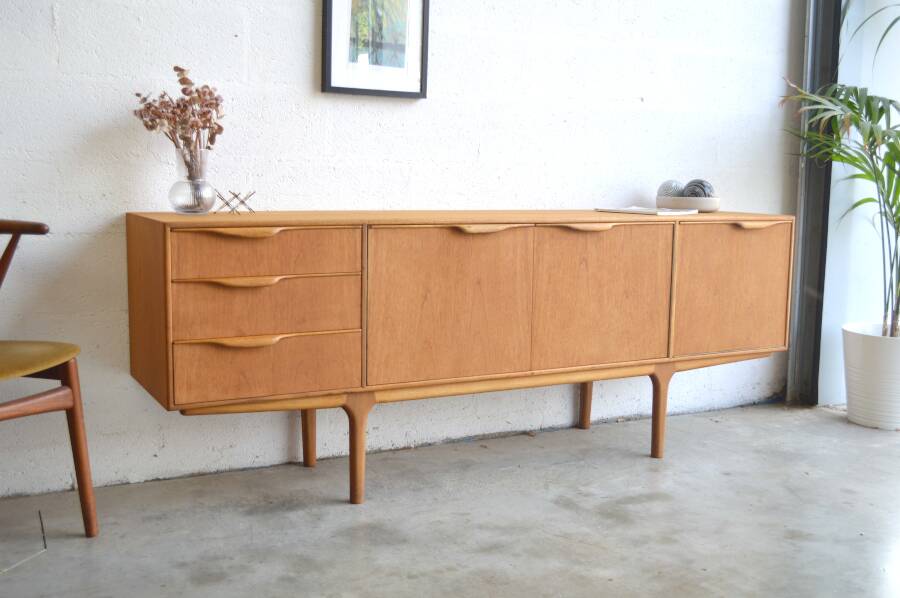 Enfilade by McIntosh – Dunvegan 201.5 cm