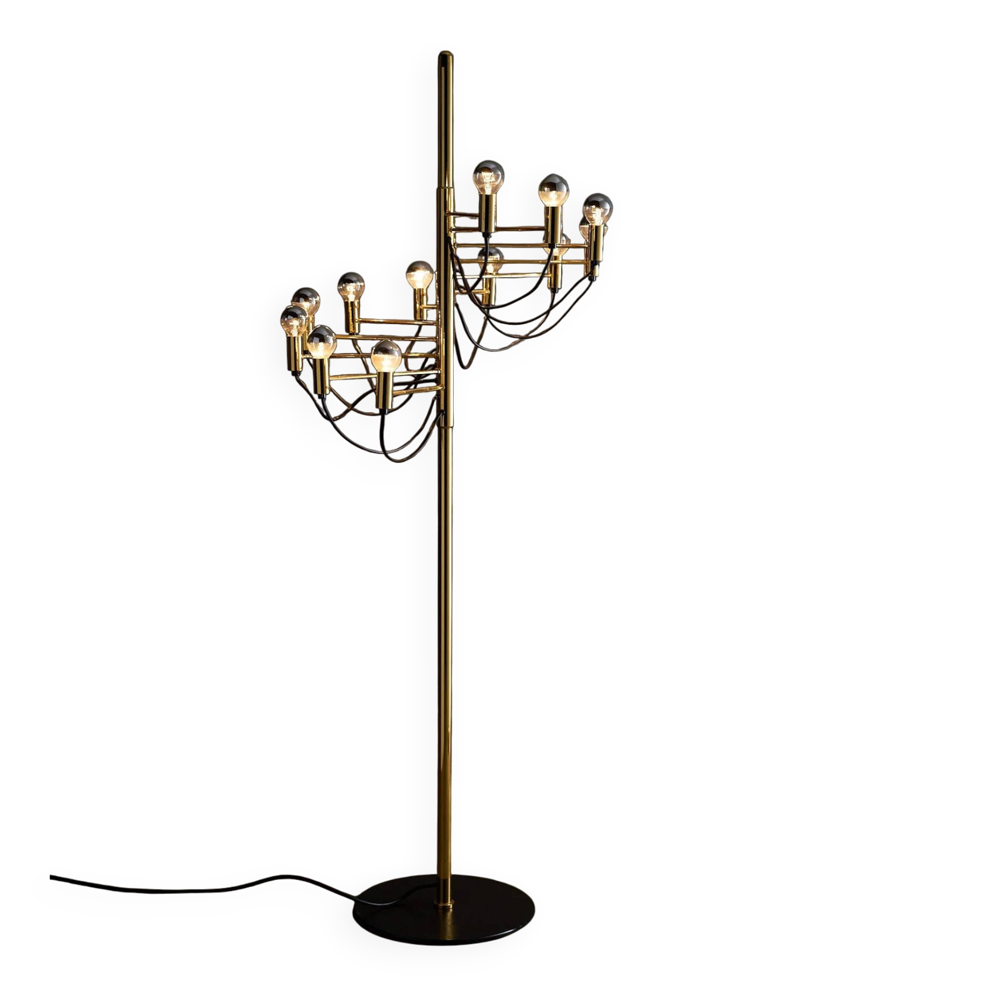 Large sculptural floor lamp executed in the style of Gino Sarfatti