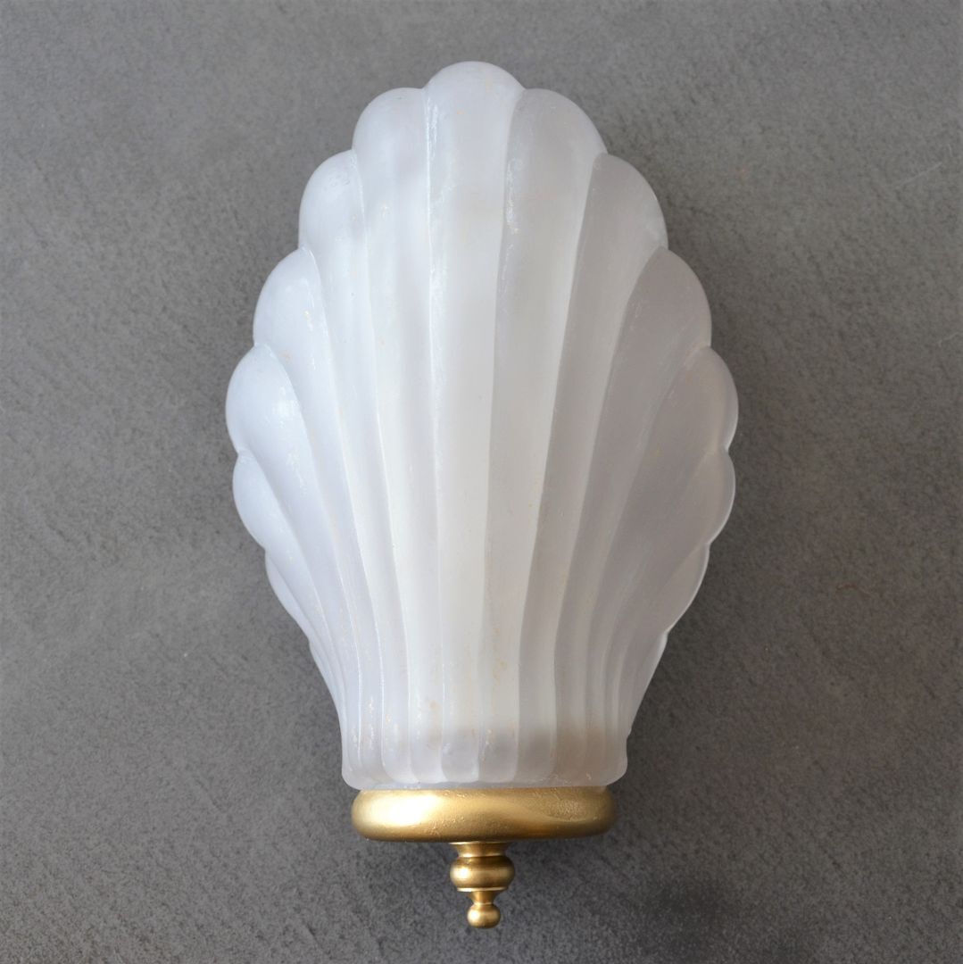 Vintage glass shell wall lamp