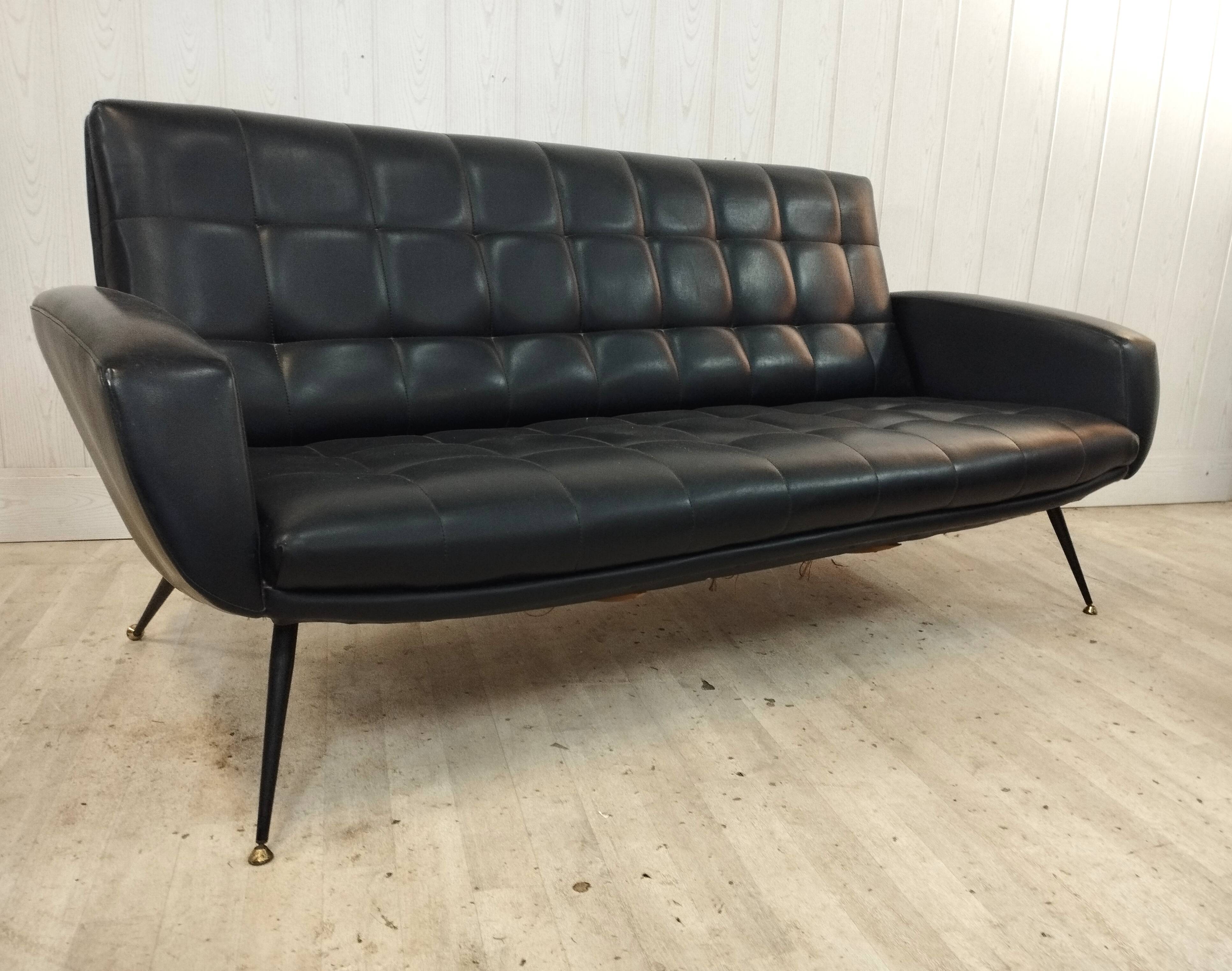 3-seater sofa and 2 vintage armchairs feet compass