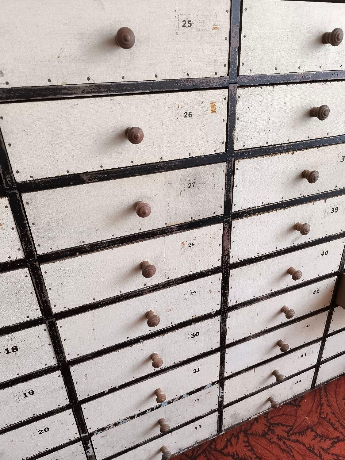 Workshop furniture, 55 drawers