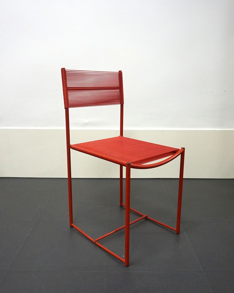 4 chaises rouges Spaghetti de Giandomenico Belotti pour Alias