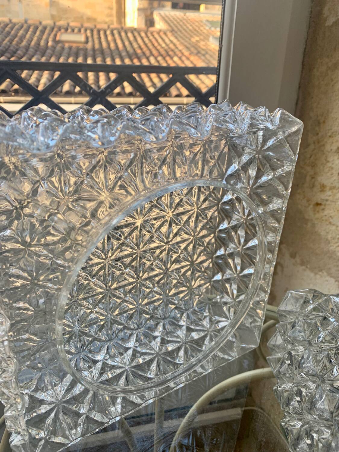 Ceiling light, square wall light in chiseled glass