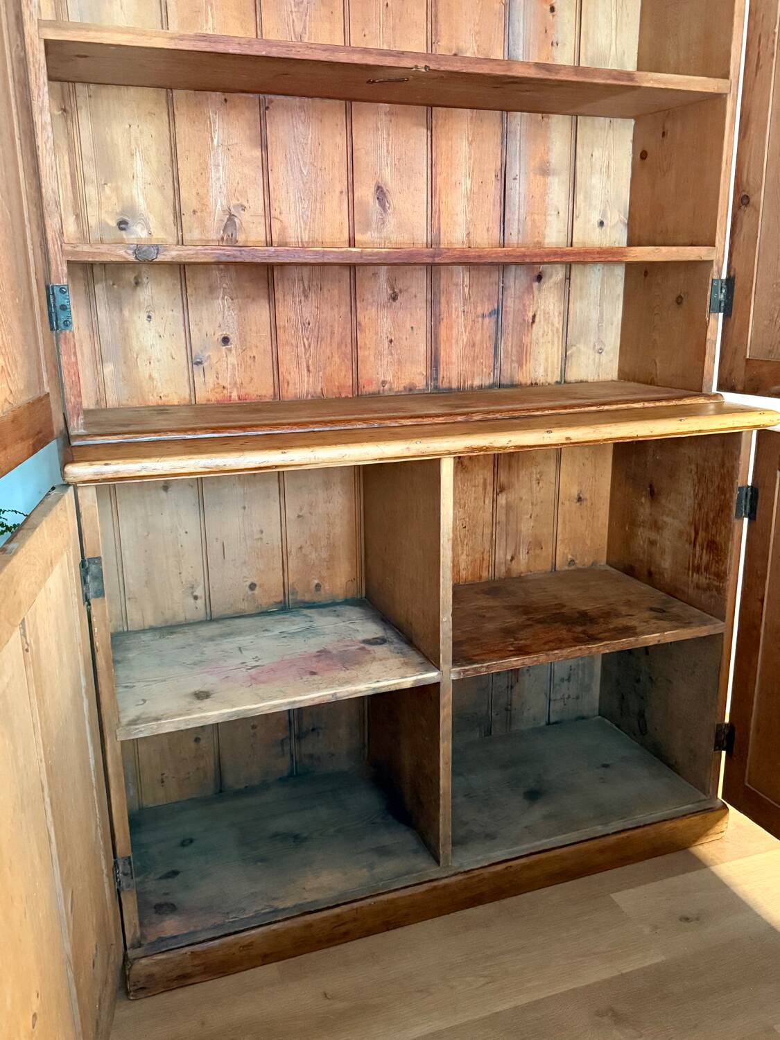 Parisian sideboard in solid wood