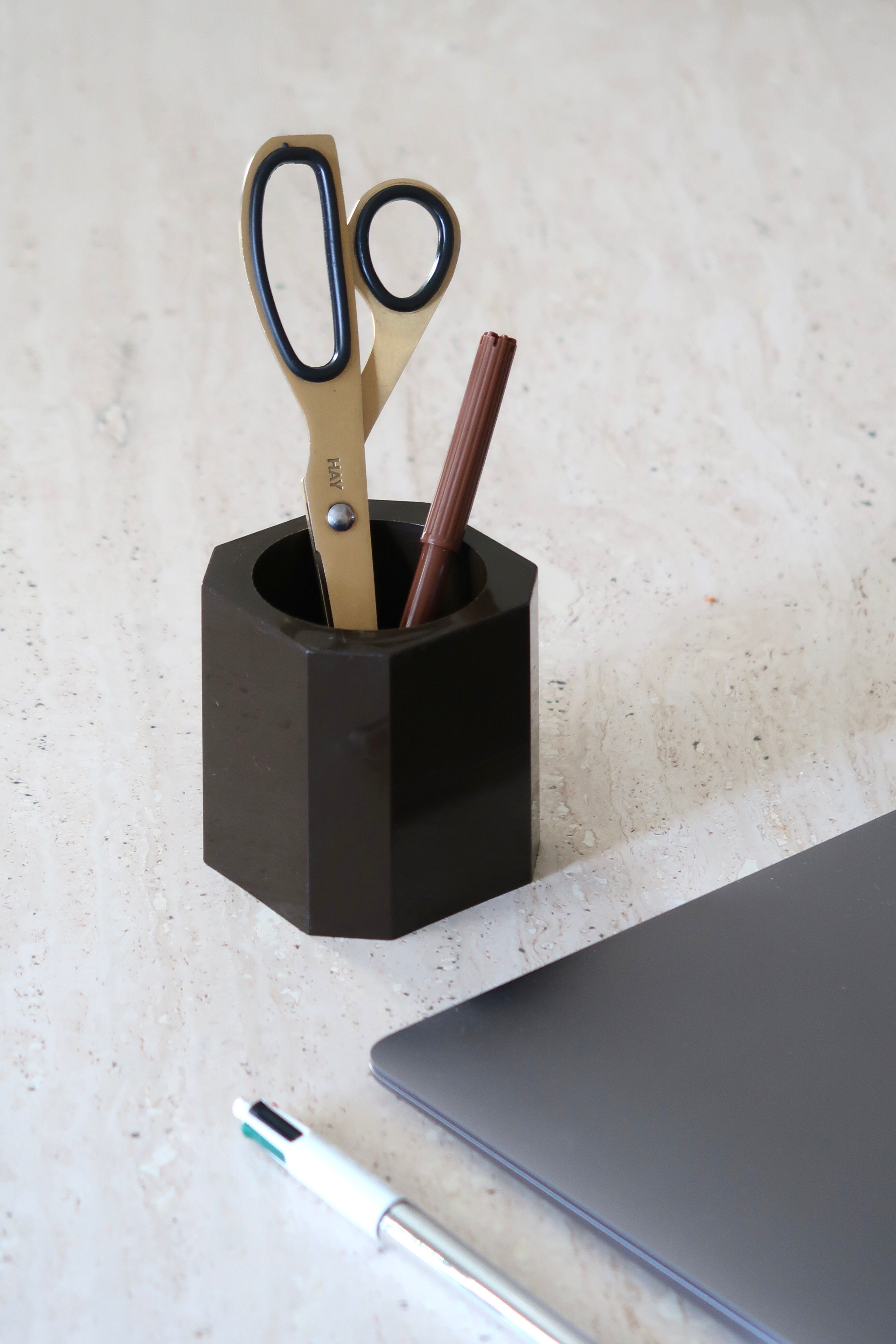 Brown plastic pencil pot, 70s