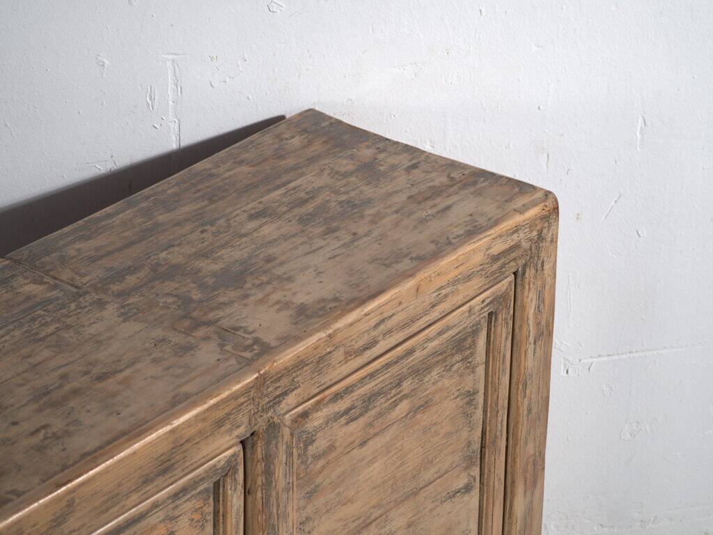Chinese buffet with two doors in Gansu pine – China, around 1930