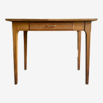 Table à tiroir ou bureau vintage en bois clair 1950