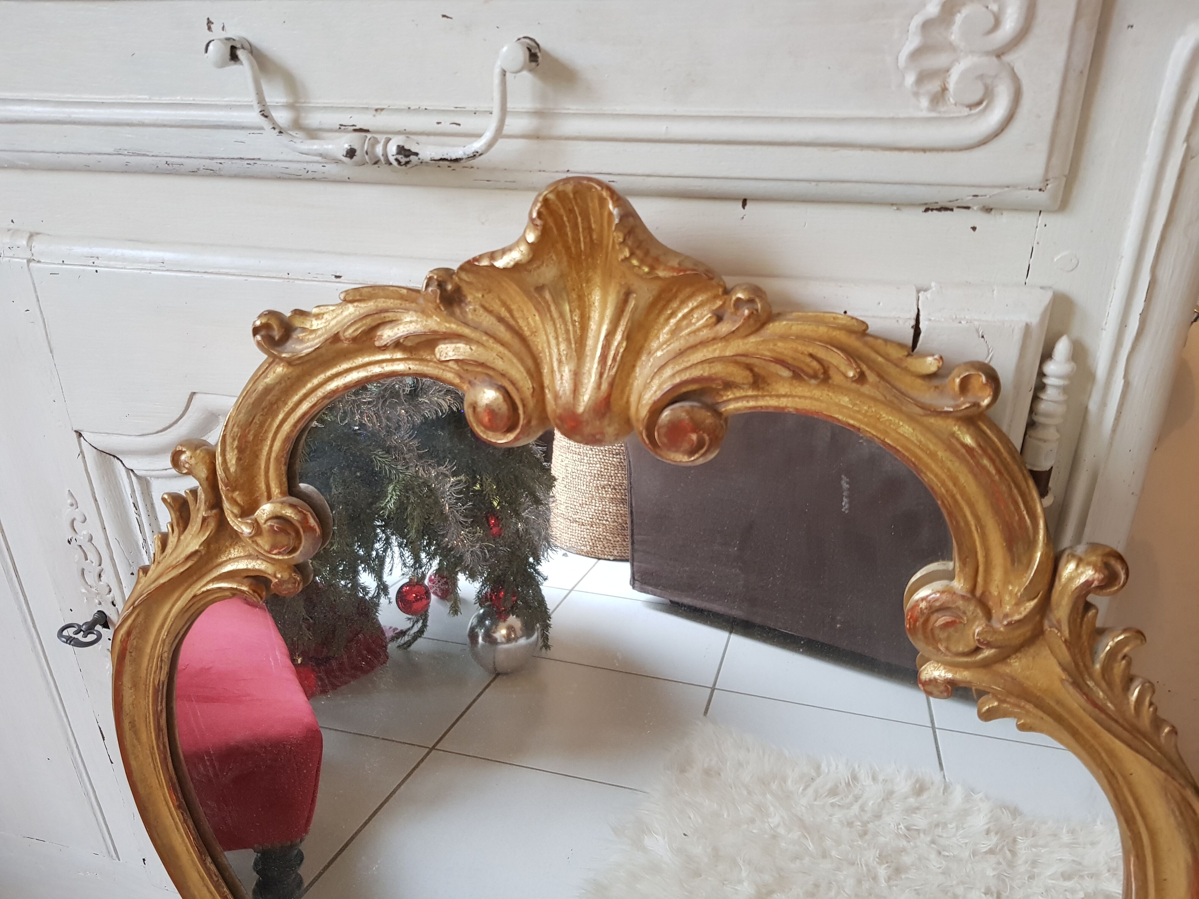 Miroir style Louis XV en bois sculpté doré 90x58cm