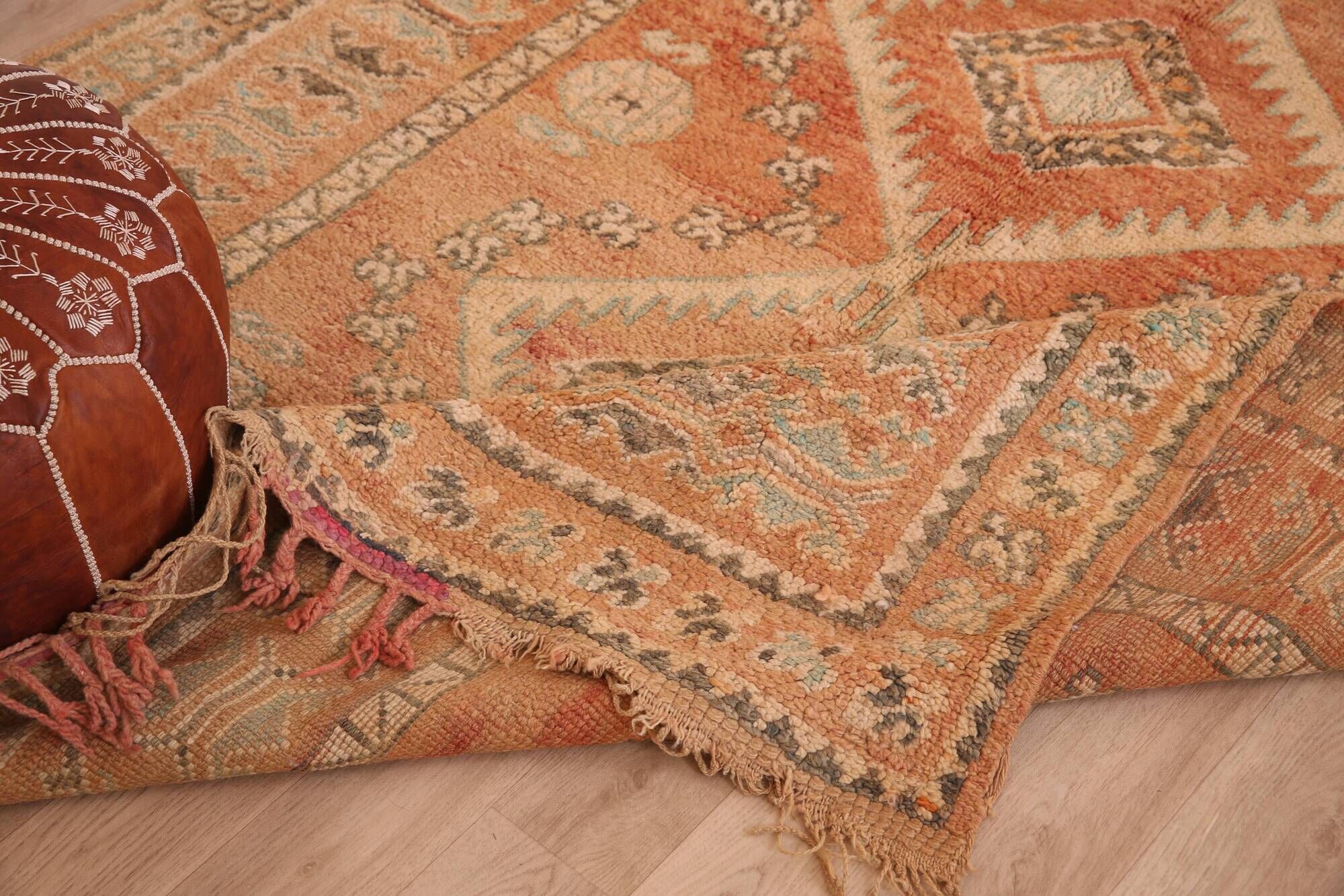 Peach Vintage Moroccan Rug 173 x 277 cm, Berber Wool Rug, Handmade Rug Boho