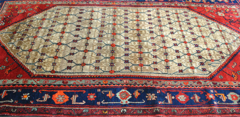 Authentic Persian rug 196x119cm