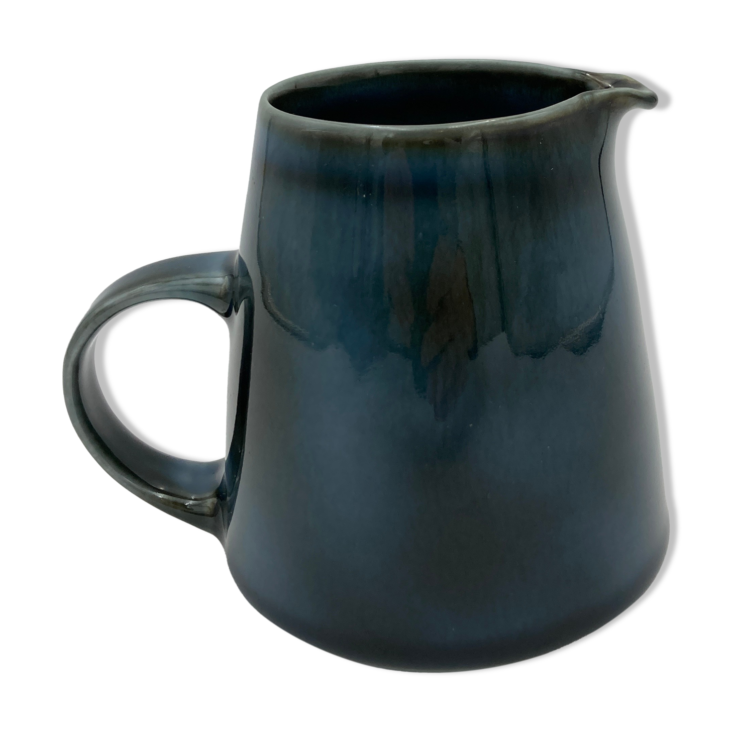 Porcelain pitcher from Virebent