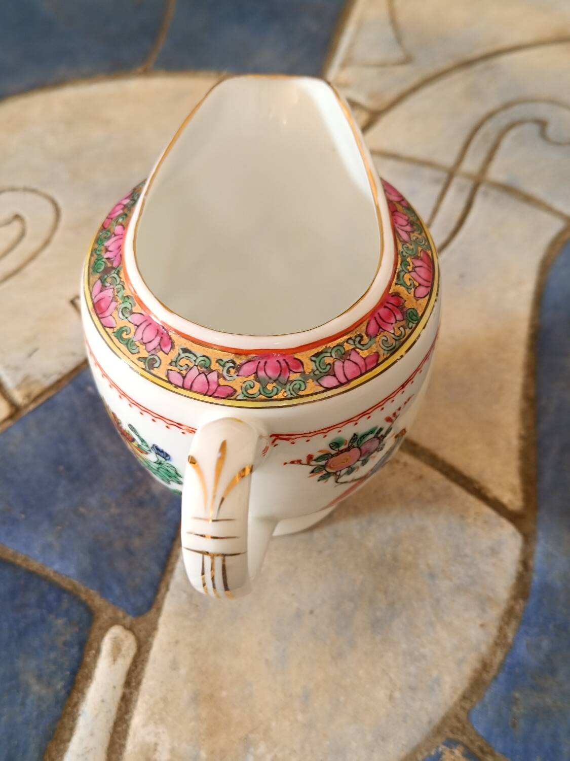 Vintage Chinese porcelain milk jug service