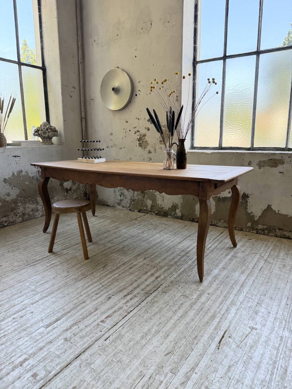 Table campagne provençale style Louis XV merisier