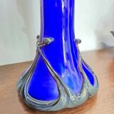 Vase en verre soufflé bleu cobalt – Silice Création Biot – 39 cm