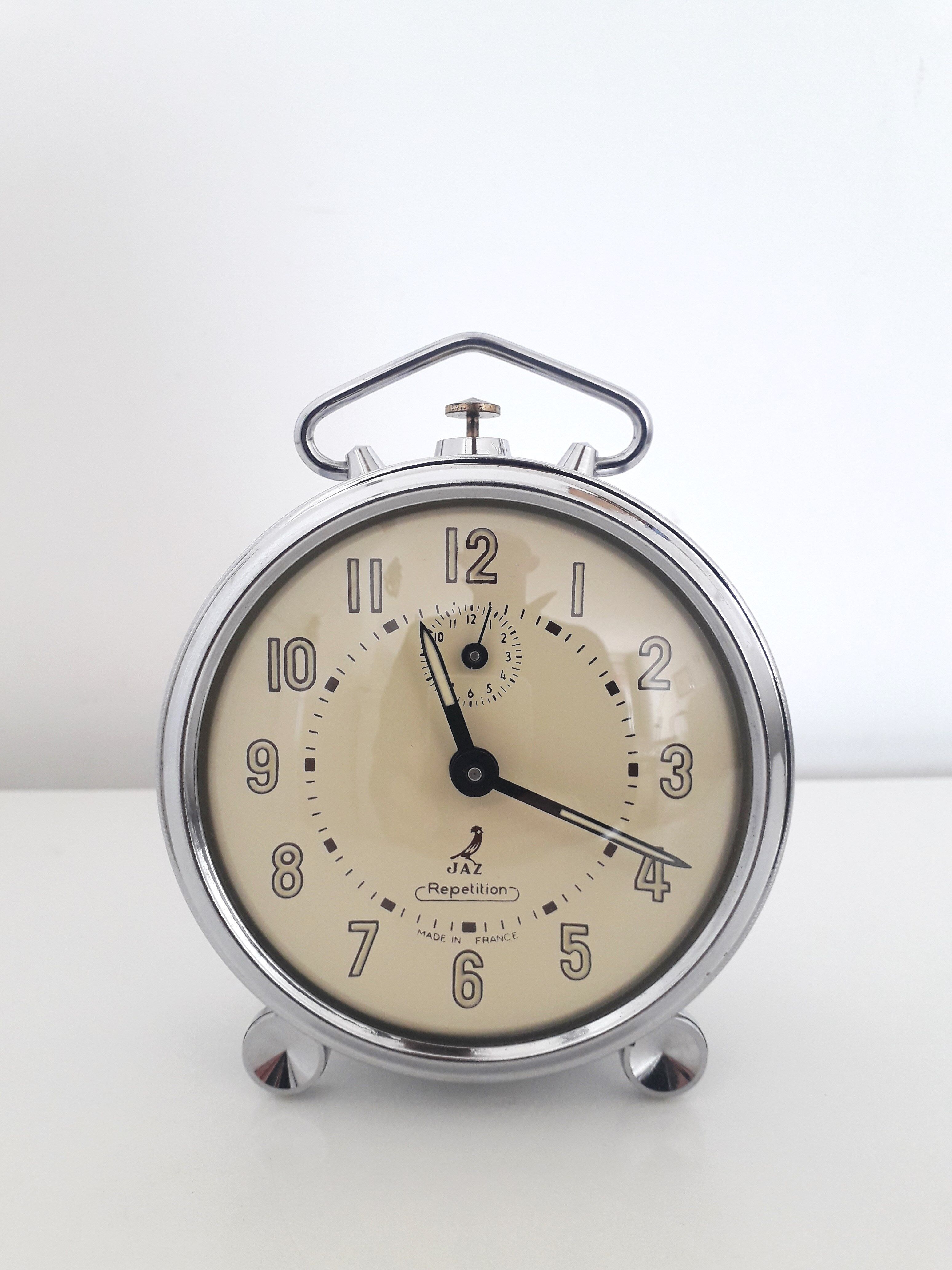 Old mechanical alarm clock jaz ruzic ''repetition'' chrome metal, 1965