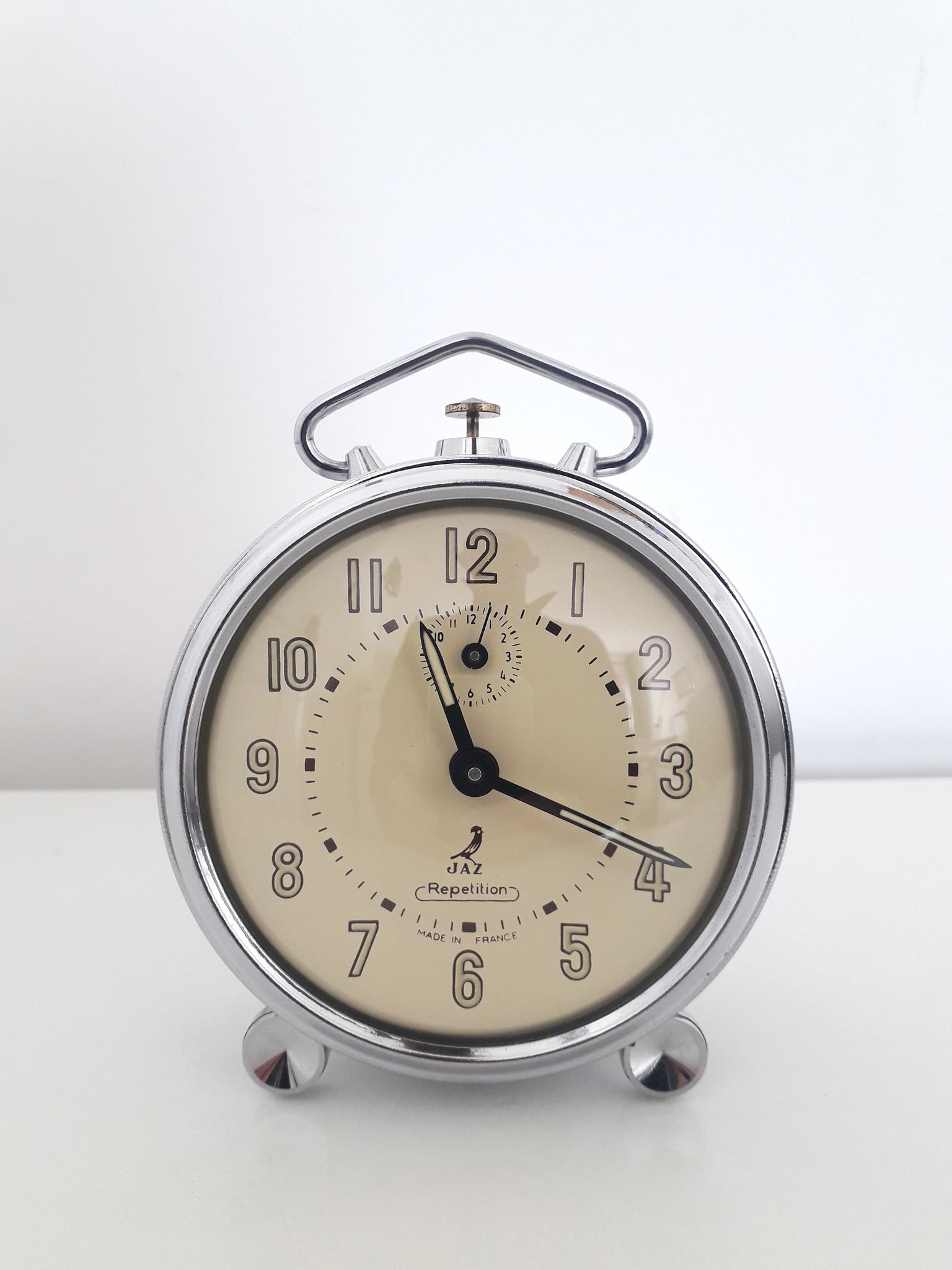 Old mechanical alarm clock jaz ruzic ''repetition'' chrome metal, 1965