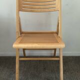 Vintage folding chair in beech