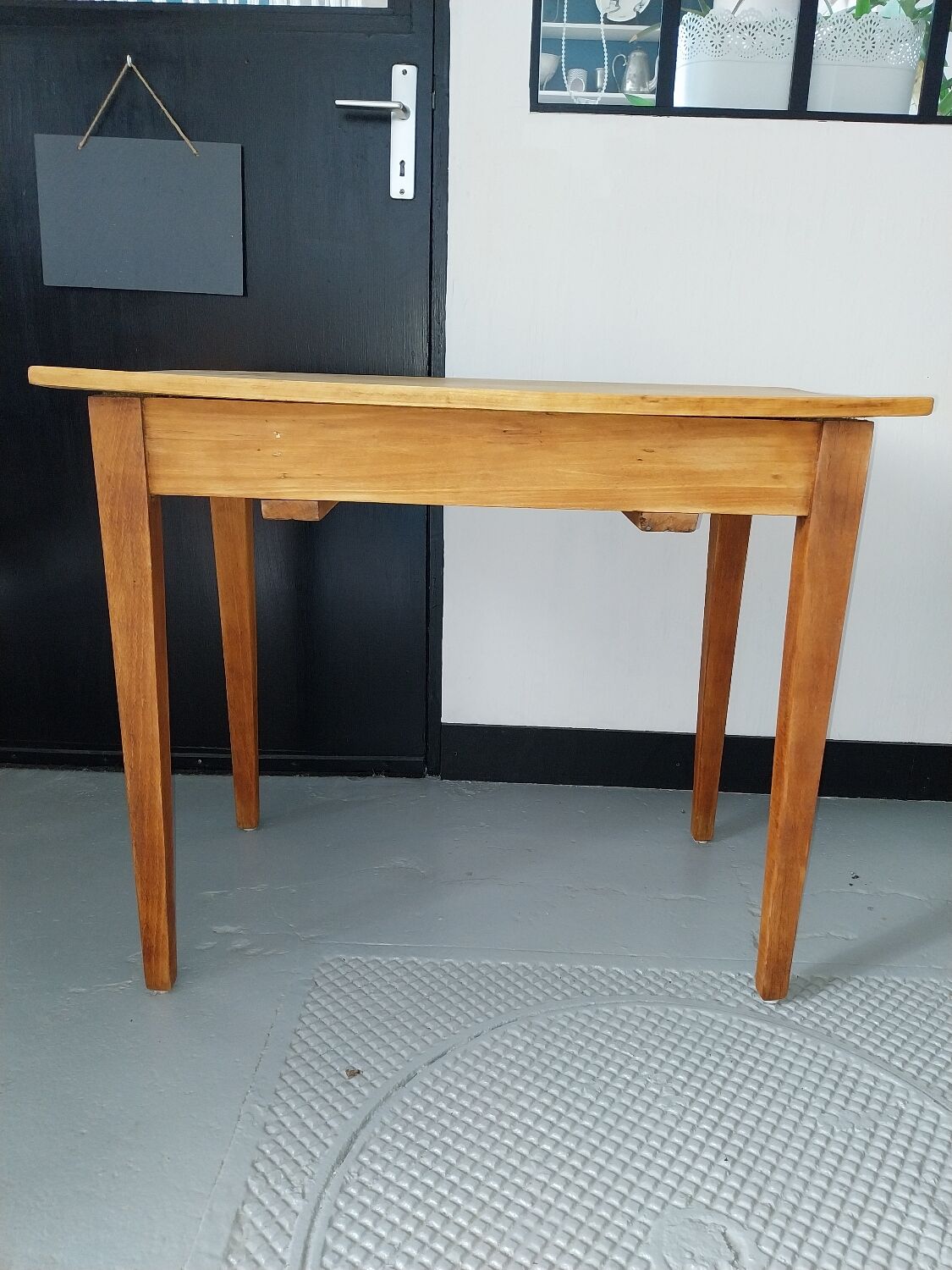 Desk table t