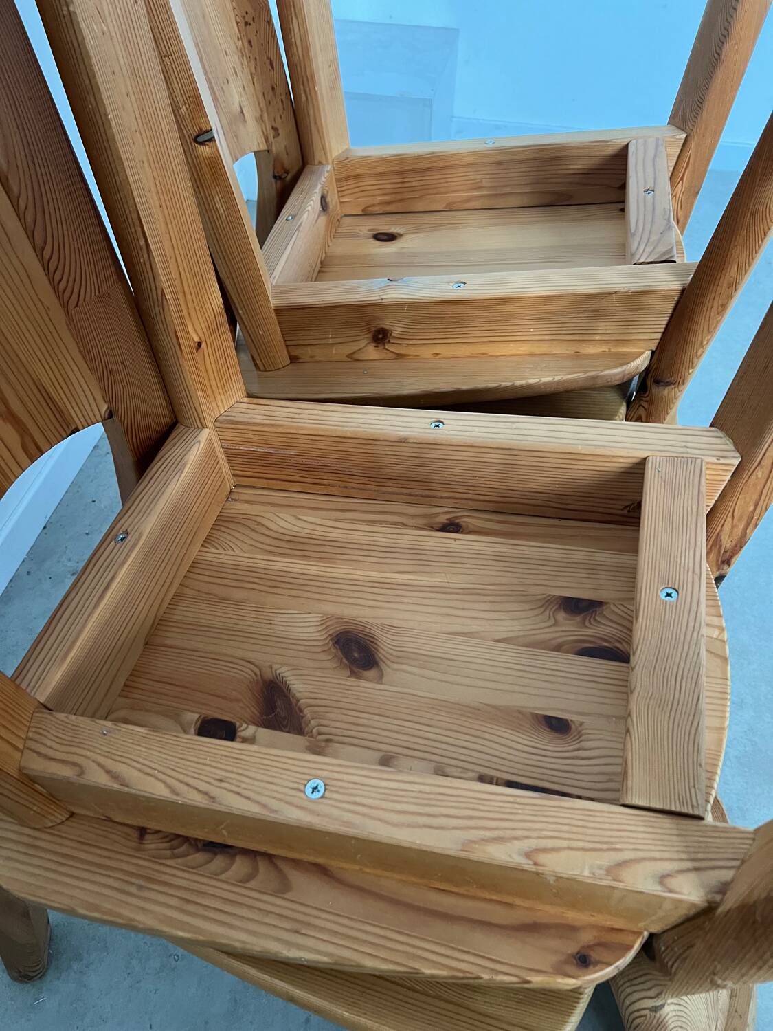 French design pine table and chair set from the 70s brutalist vintage arcs