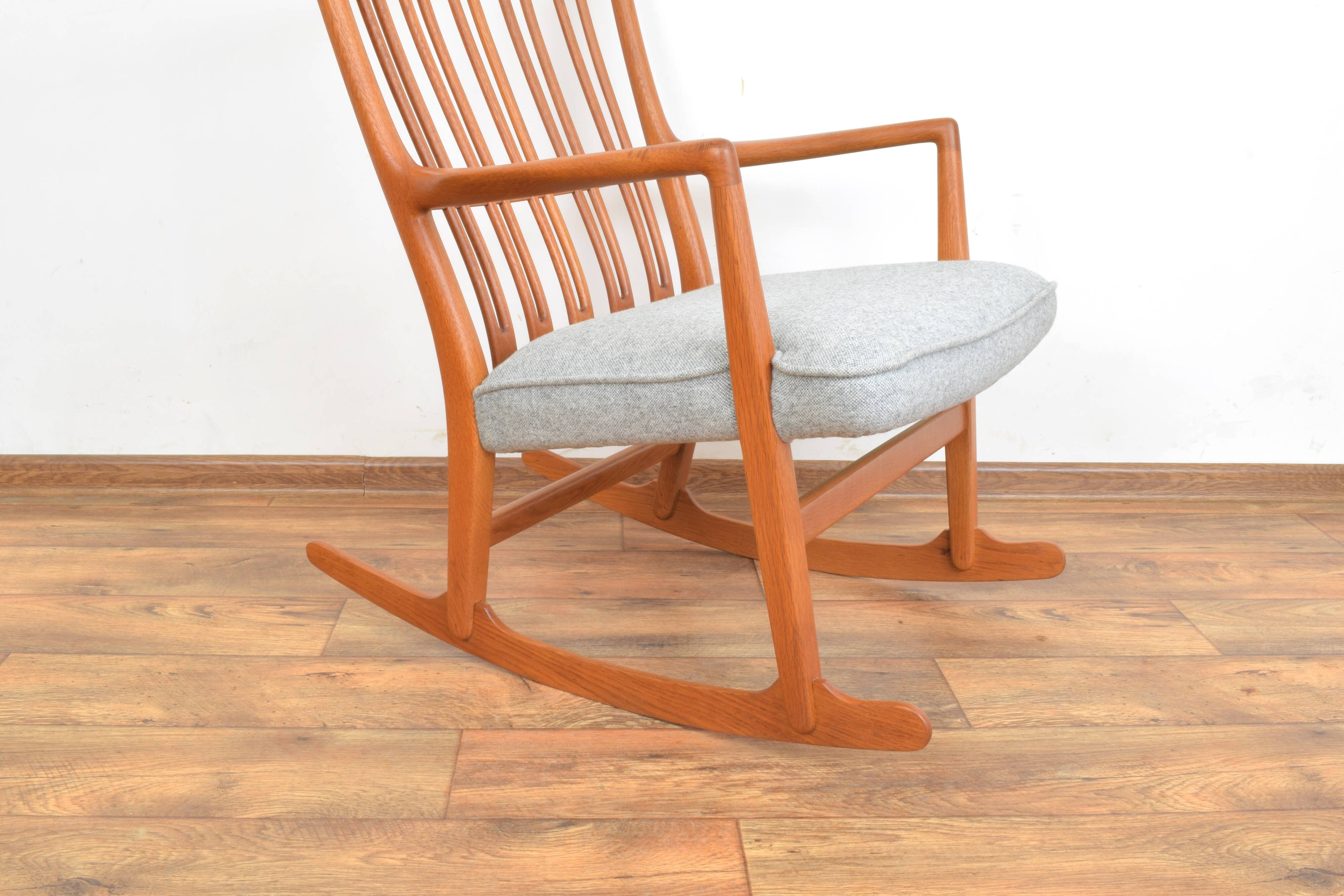 Oak ML33 Rocking Chair by Hans J. Wegner for A/S Mikael Laursen, 1950s