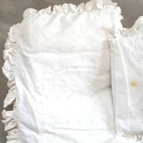Old cradle or rocking bed for doll with bedding - Vintage