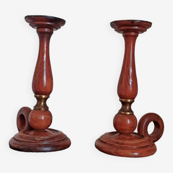 Set of 2 candlesticks in wood and brass