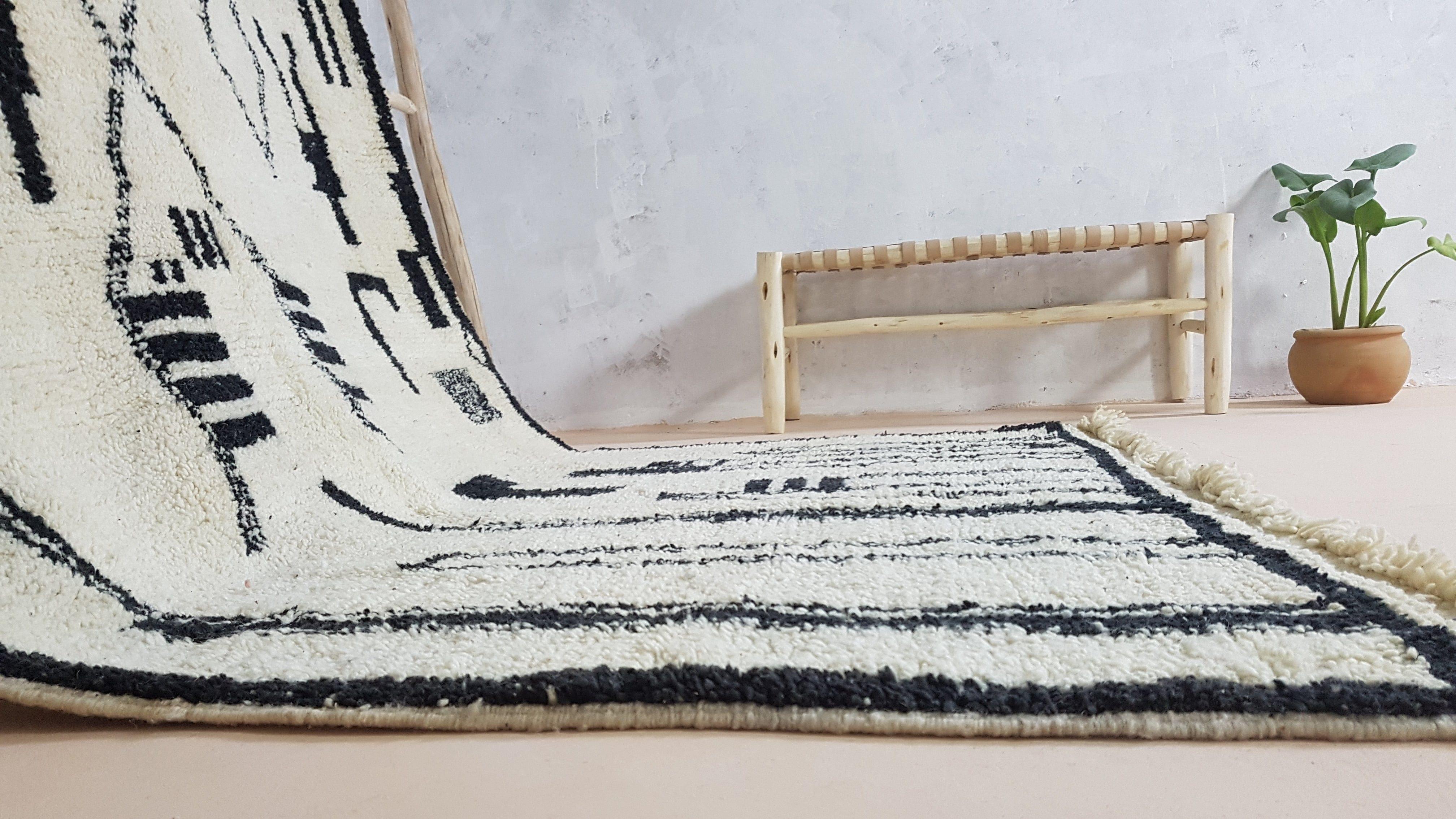 Tapis Beni Ouarain, 275 x 155 cm