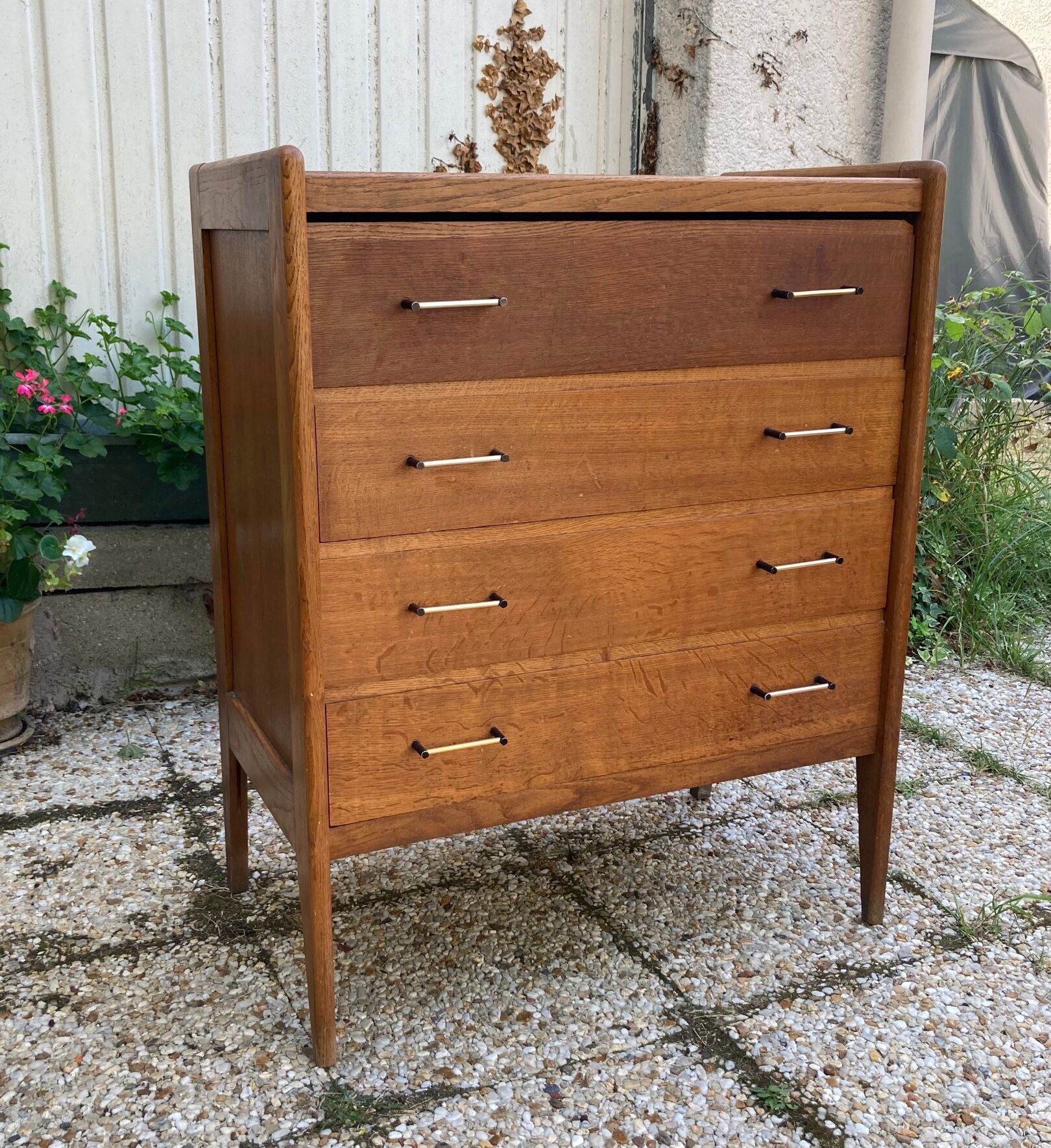 Vintage dresser compass feet