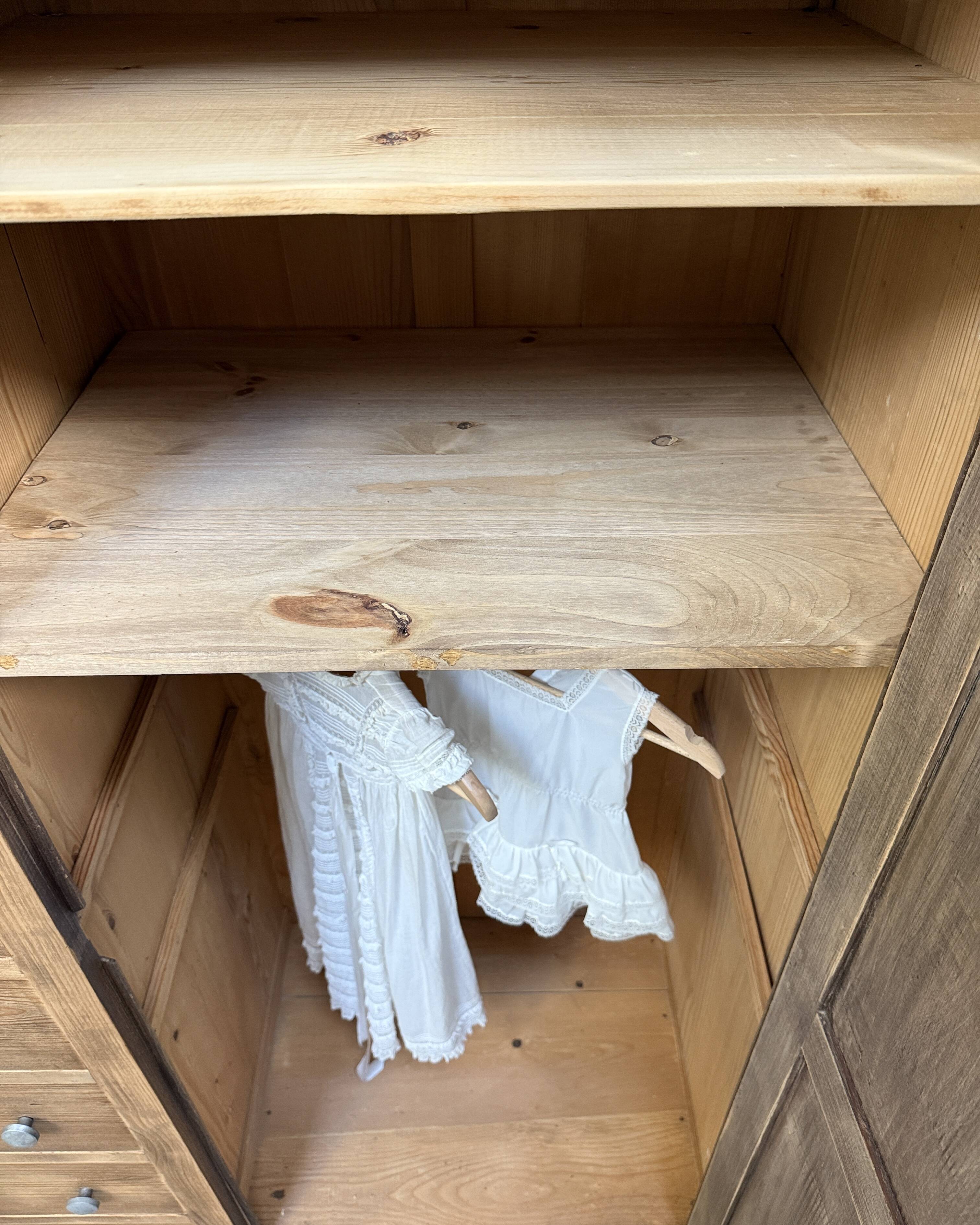 Armoire asymétrique art déco (rénovée)