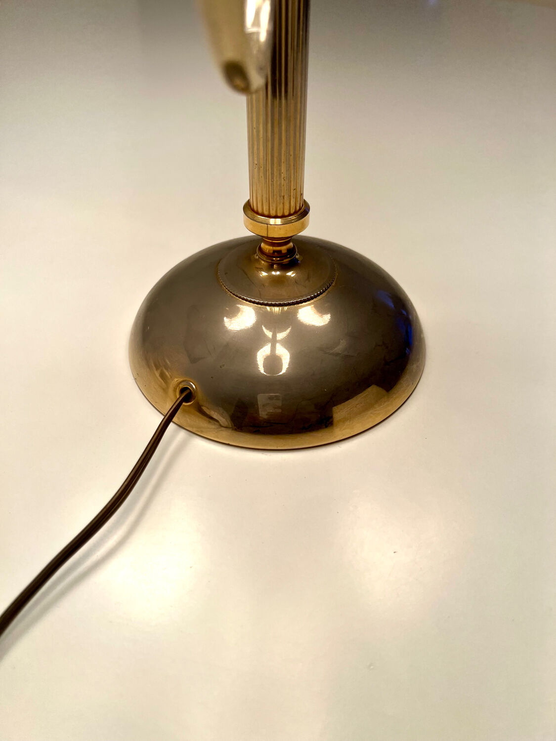 Vintage table lamp with 5 lights – frosted glass and gold metal