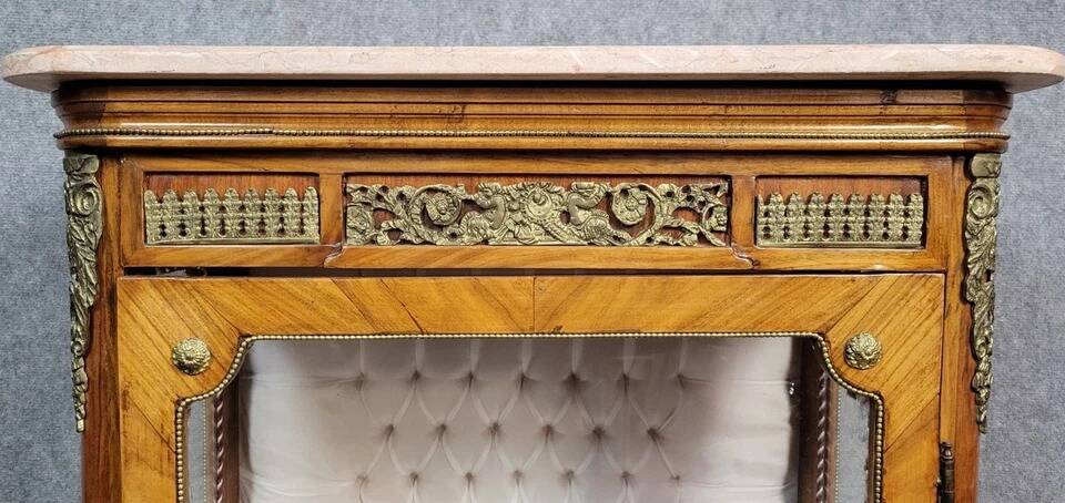 Louis XV style display case in rosewood and gilded bronze