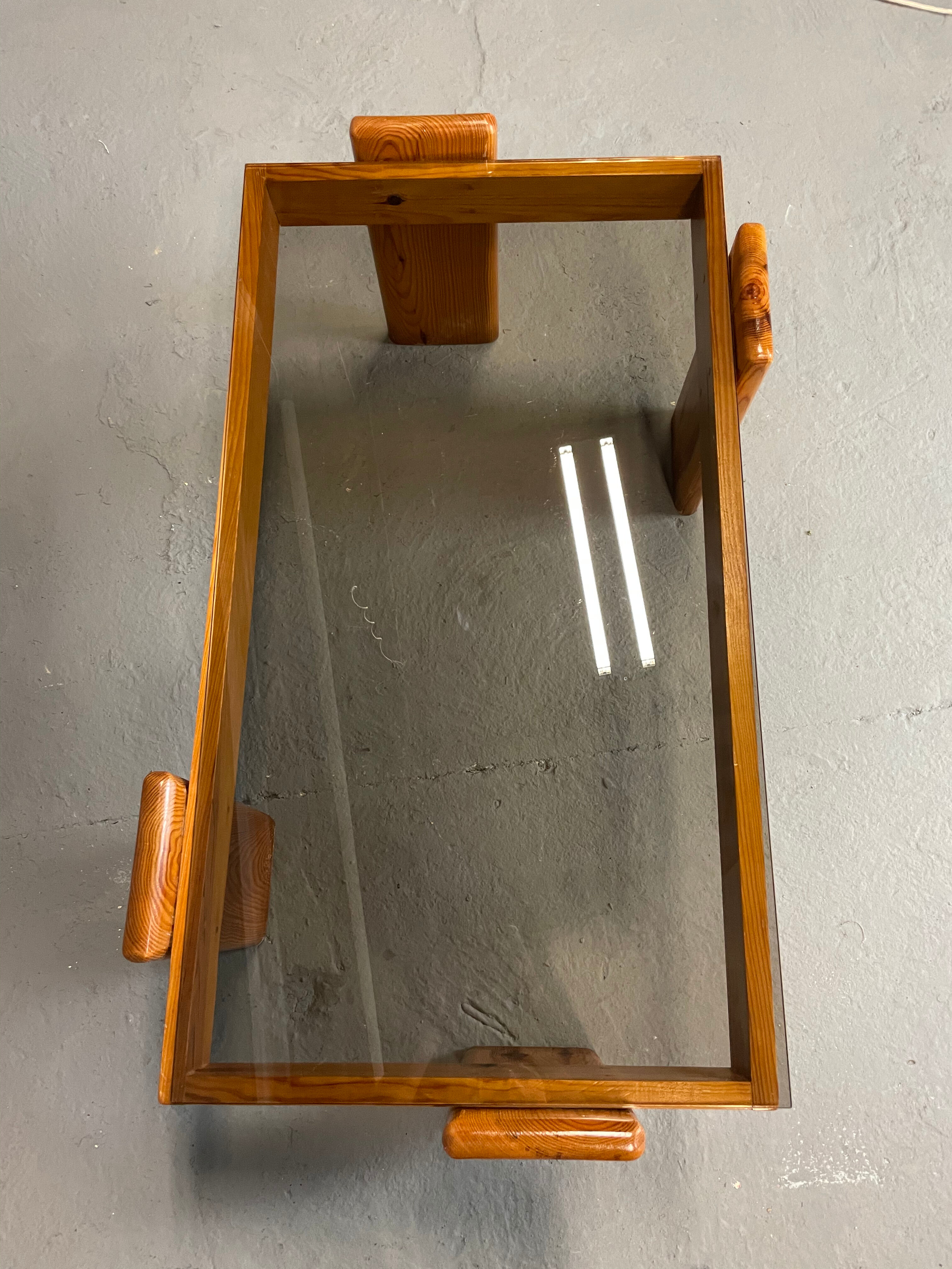 Pine coffee table & glass top