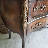 Commode sauteuse en bois de rose plateau en marbre rose