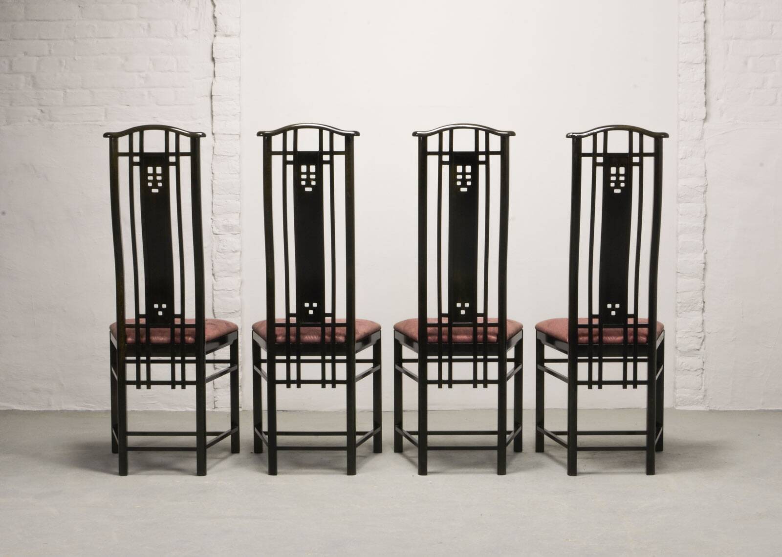 Giorgetti Italian Design High Back Dining Chairs with Pink Upholstery 1980s