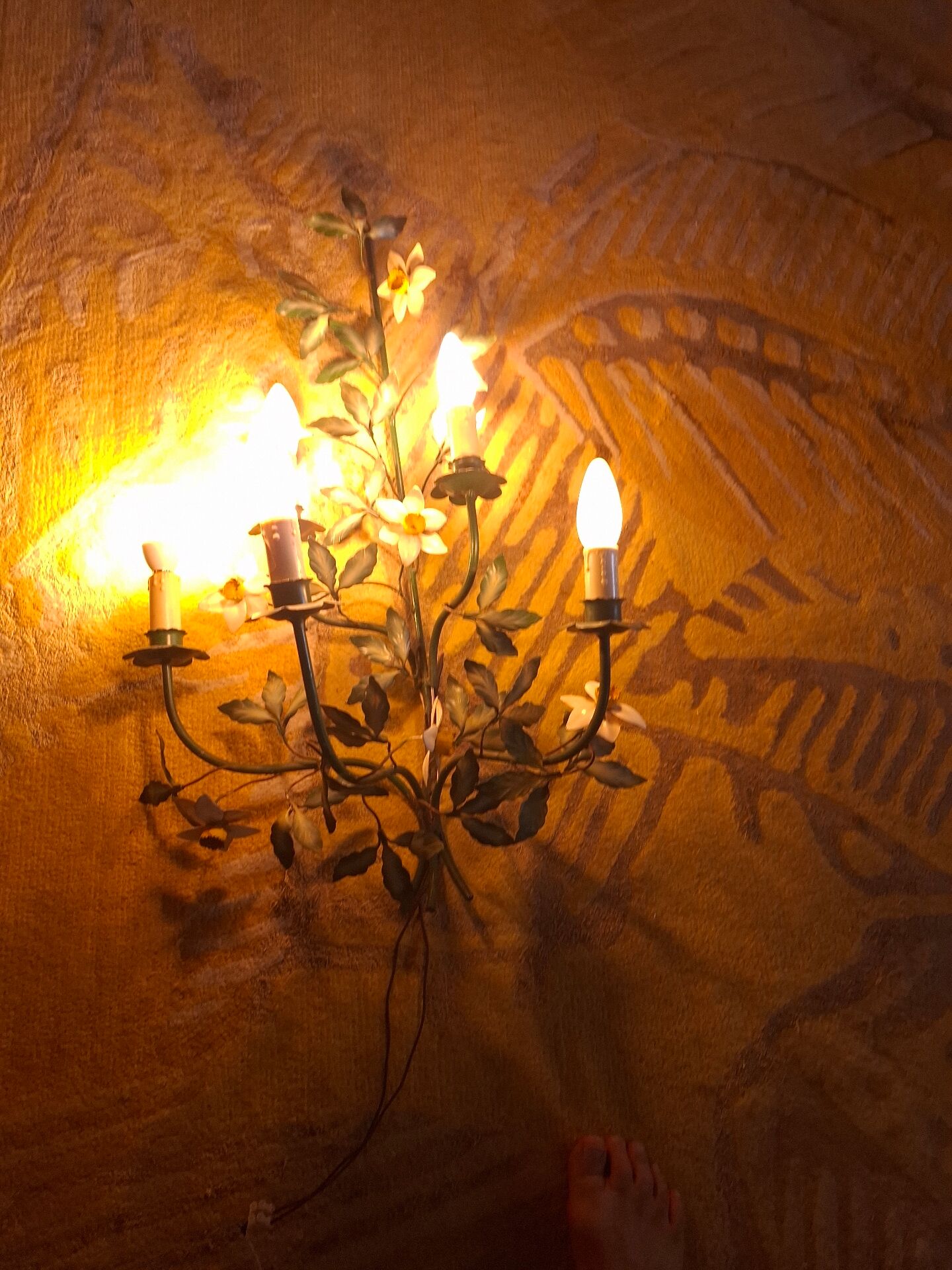 Applique decor de fleurs en métal