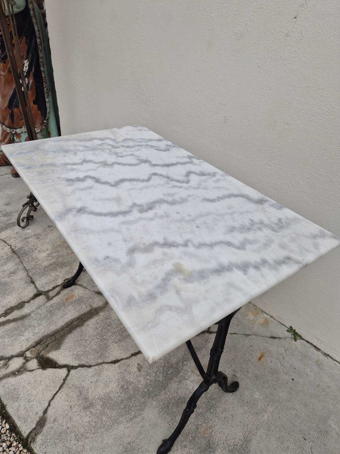 Table en marbre et fonte de bistrot restaurant ancienne