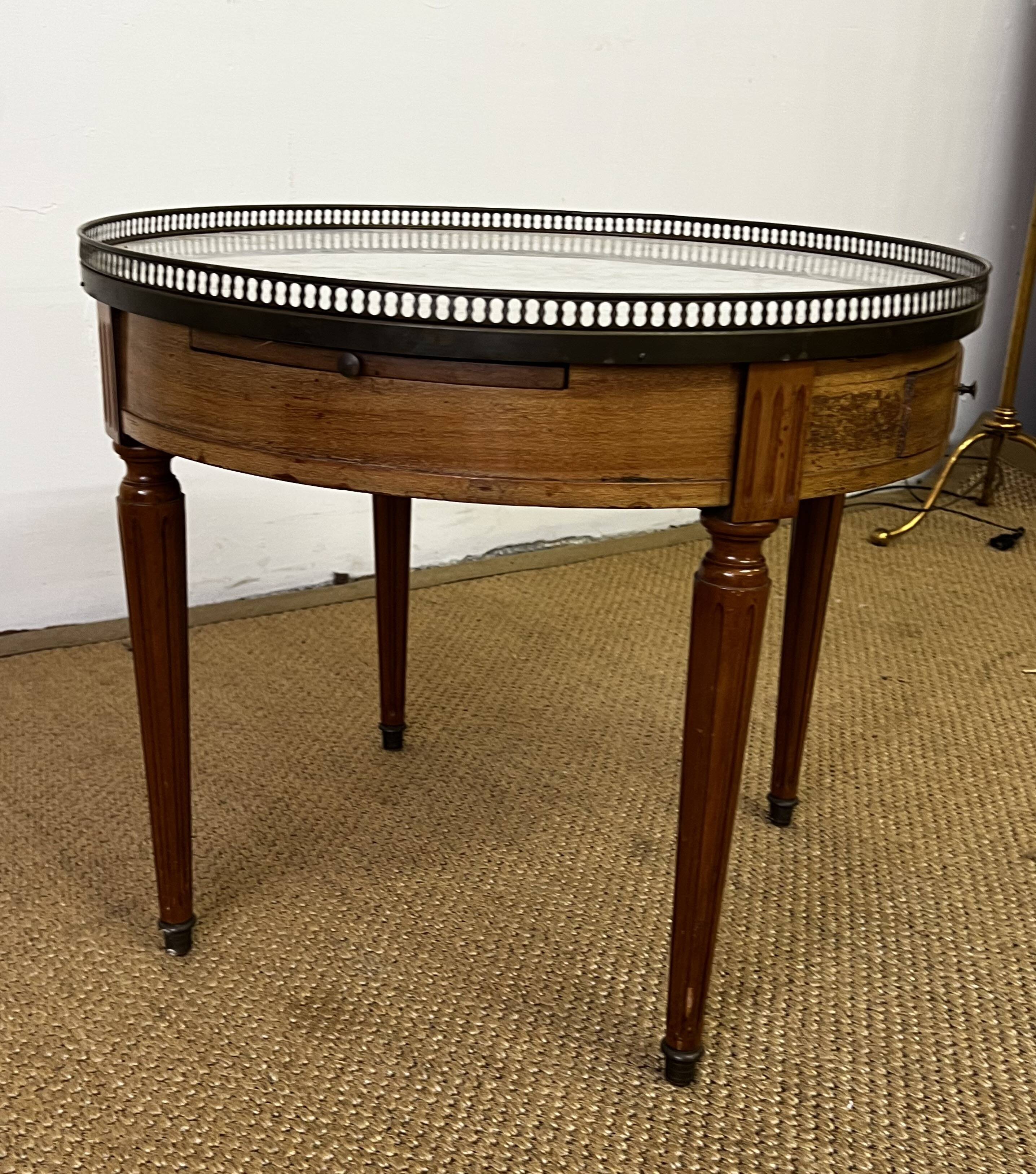 Guéridon - Table bouillotte de style Louis XVI